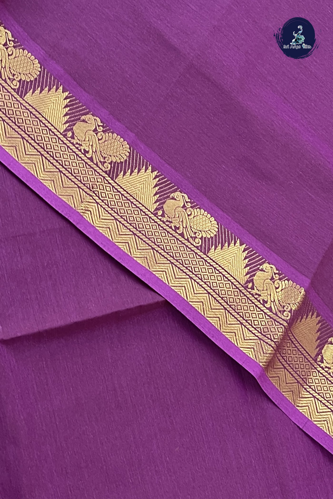 Light Burgundy Kanchi Semi Silk Cotton Saree With Plain Pattern