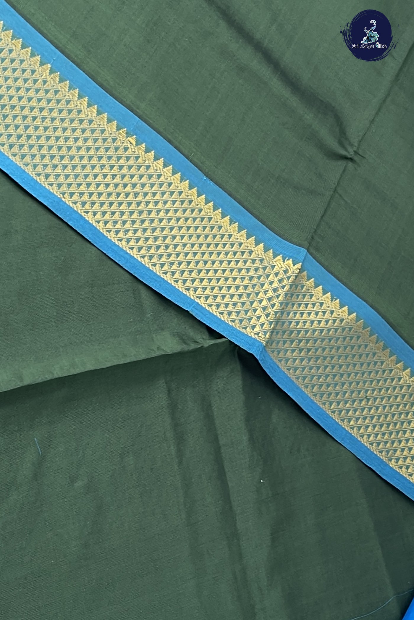 Dark Green Kanchi Semi Silk Cotton Saree With Plain Pattern