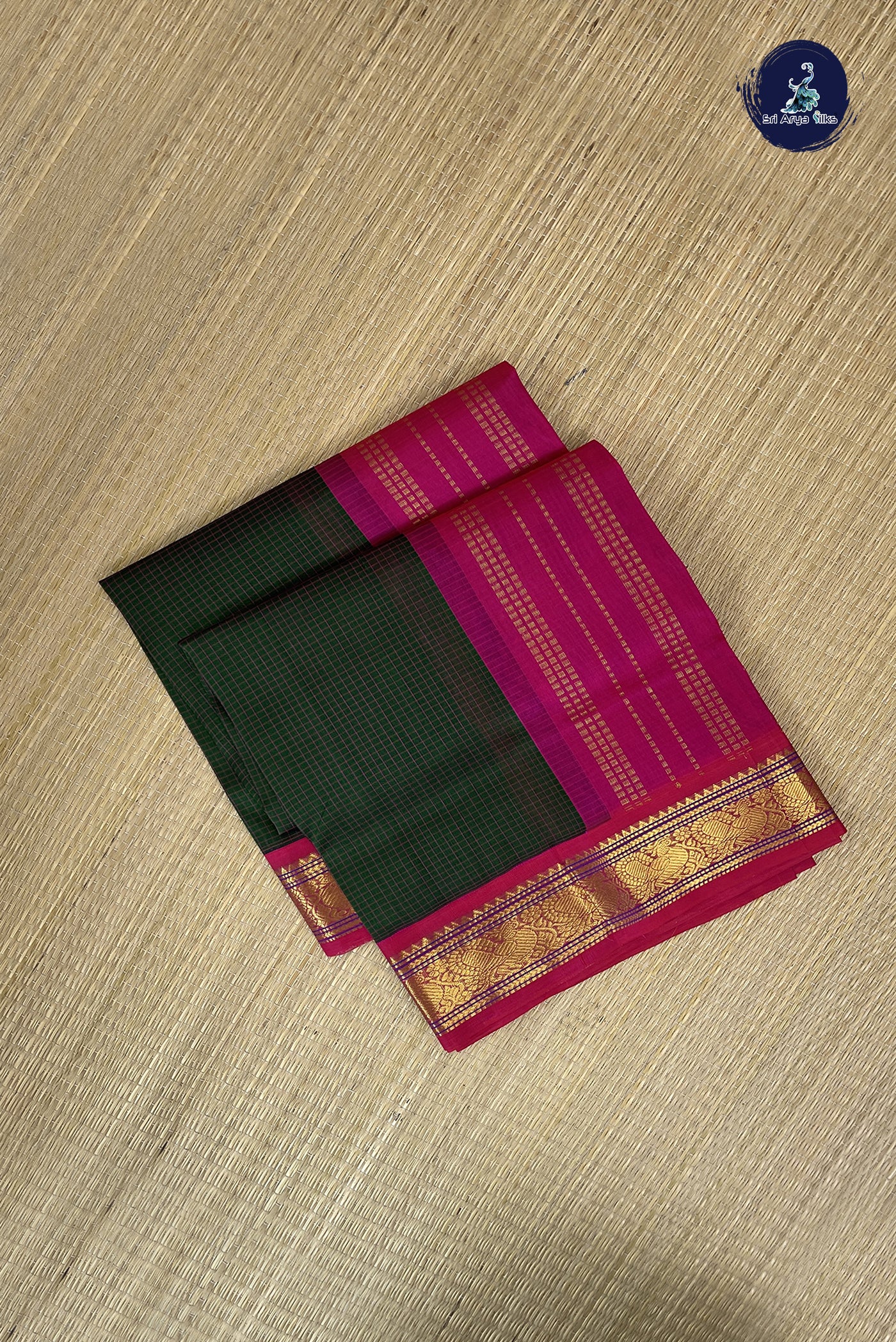 Bottle Green Checked Saree With Checked Pattern