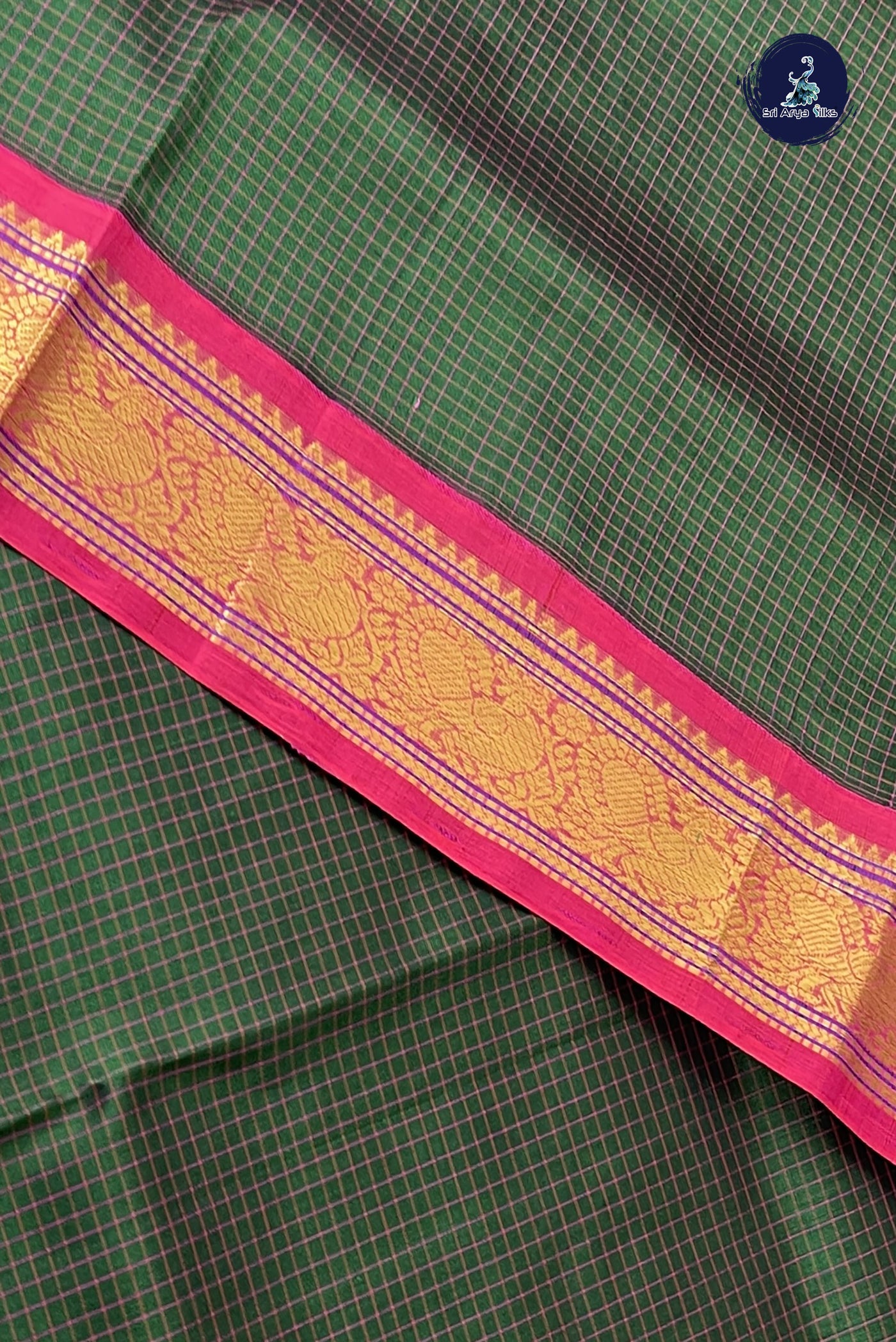 Bottle Green Checked Saree With Checked Pattern