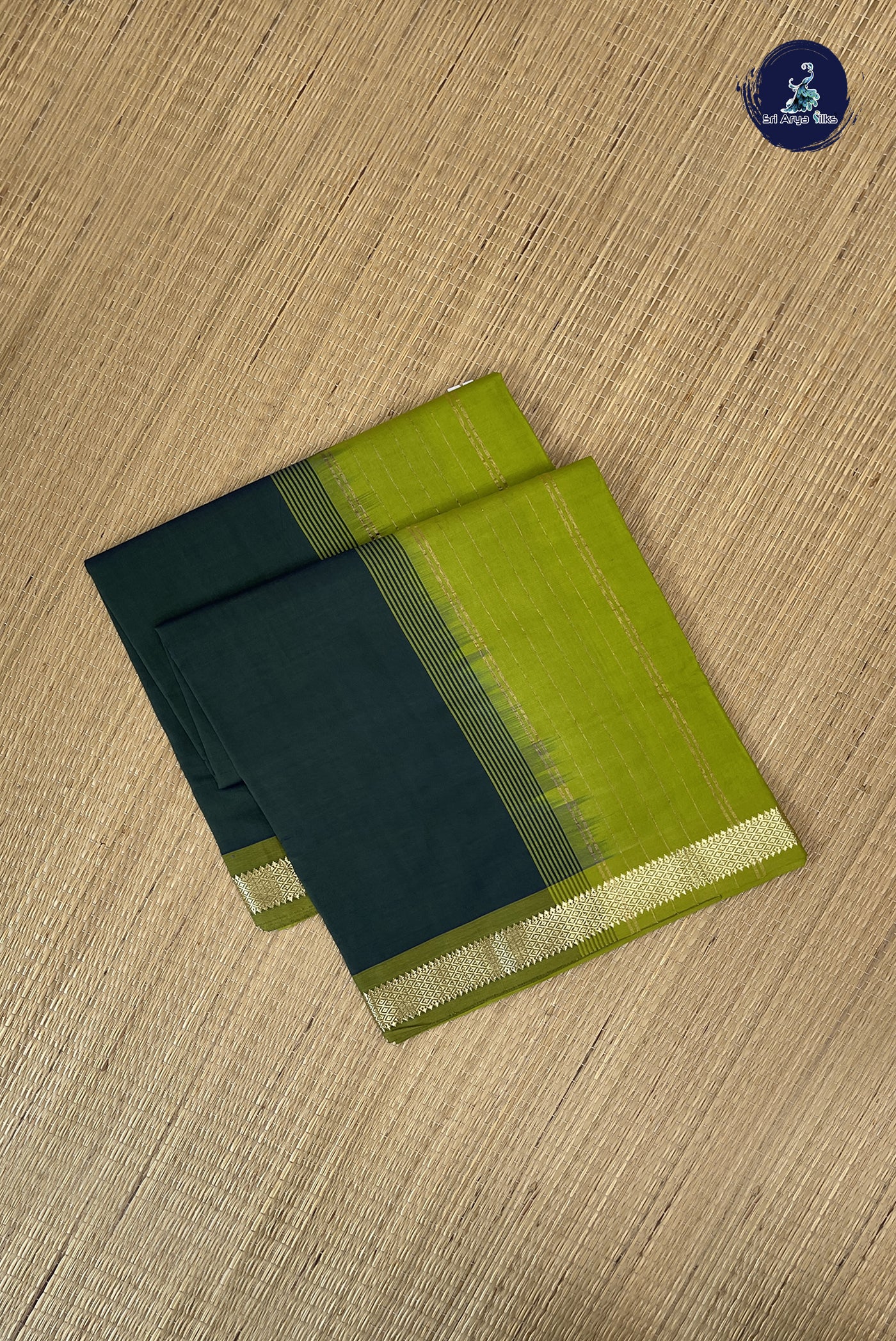 Dark Green Kanchi Semi Silk Cotton Saree With Plain Pattern