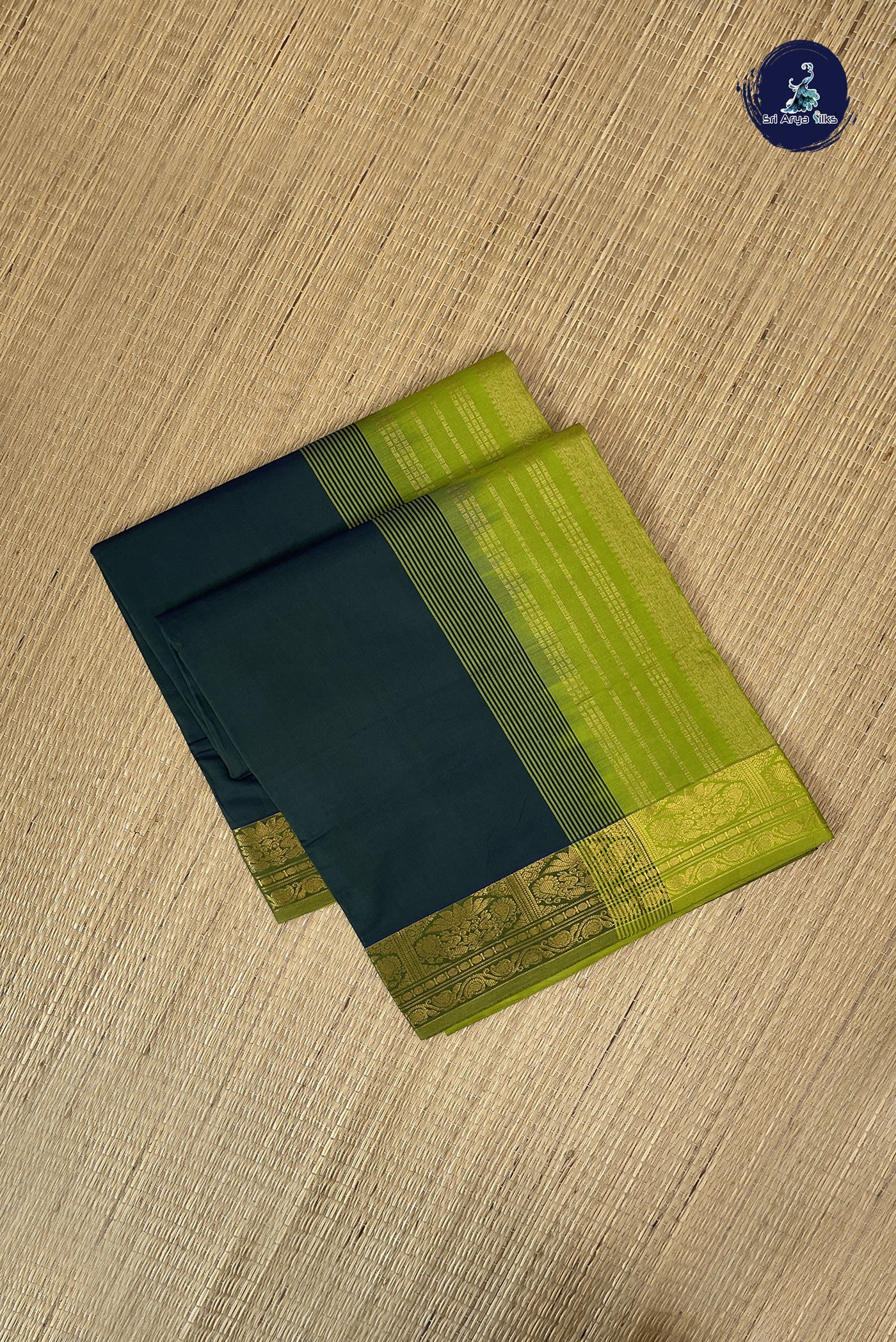 Dark Green Kanchi Semi Silk Cotton Saree With Plain Pattern