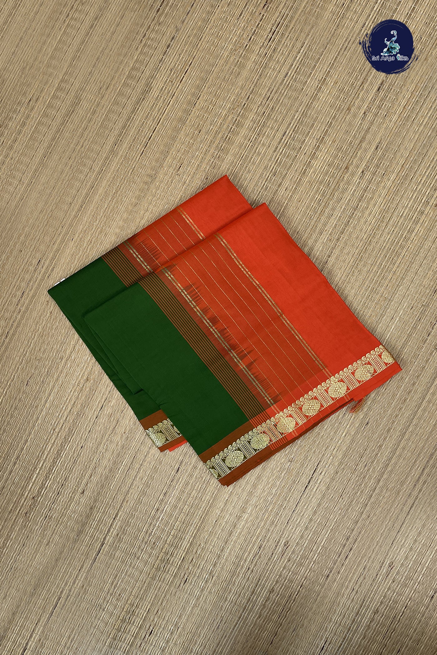 Green Kanchi Semi Silk Cotton Saree With Plain Pattern