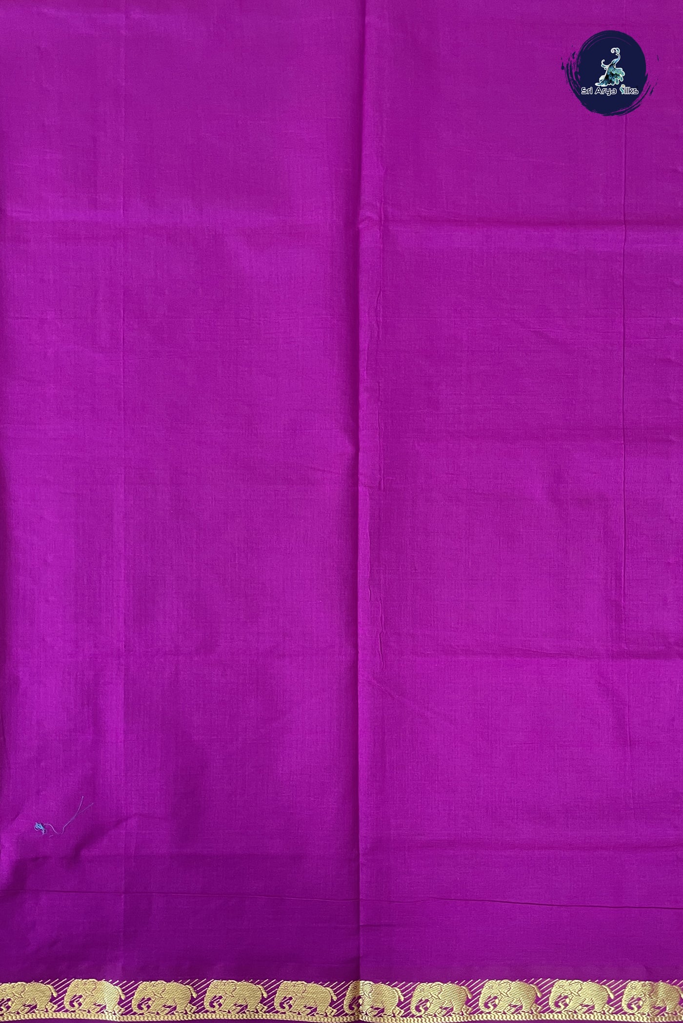 Green Kanchi Semi Silk Cotton Saree With Plain Pattern