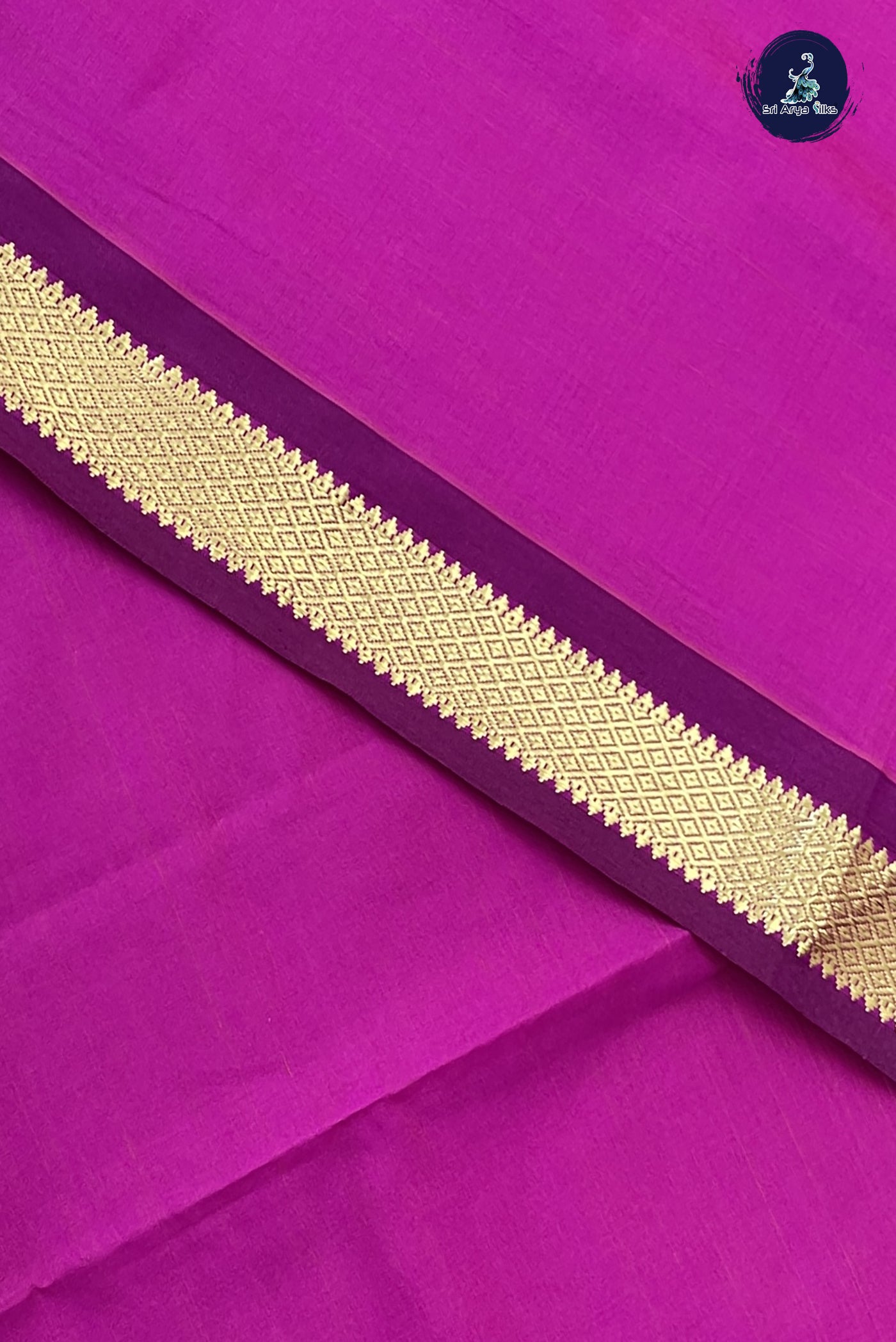 Magenta Kanchi Semi Silk Cotton Saree With Plain Pattern