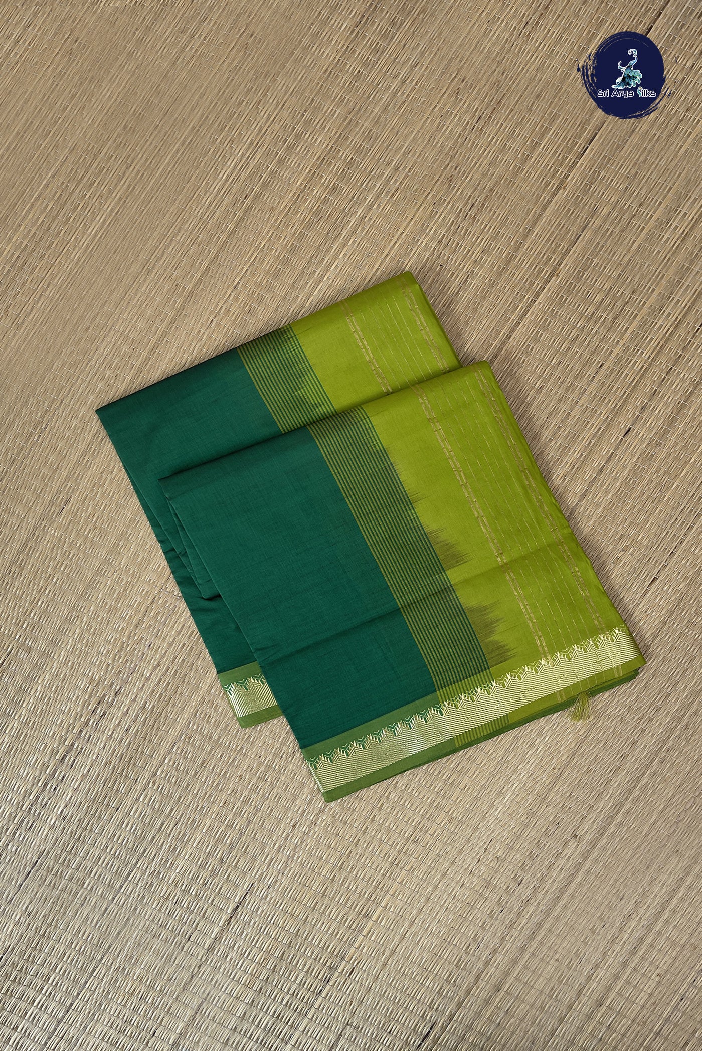 Green Kanchi Semi Silk Cotton Saree With Plain Pattern