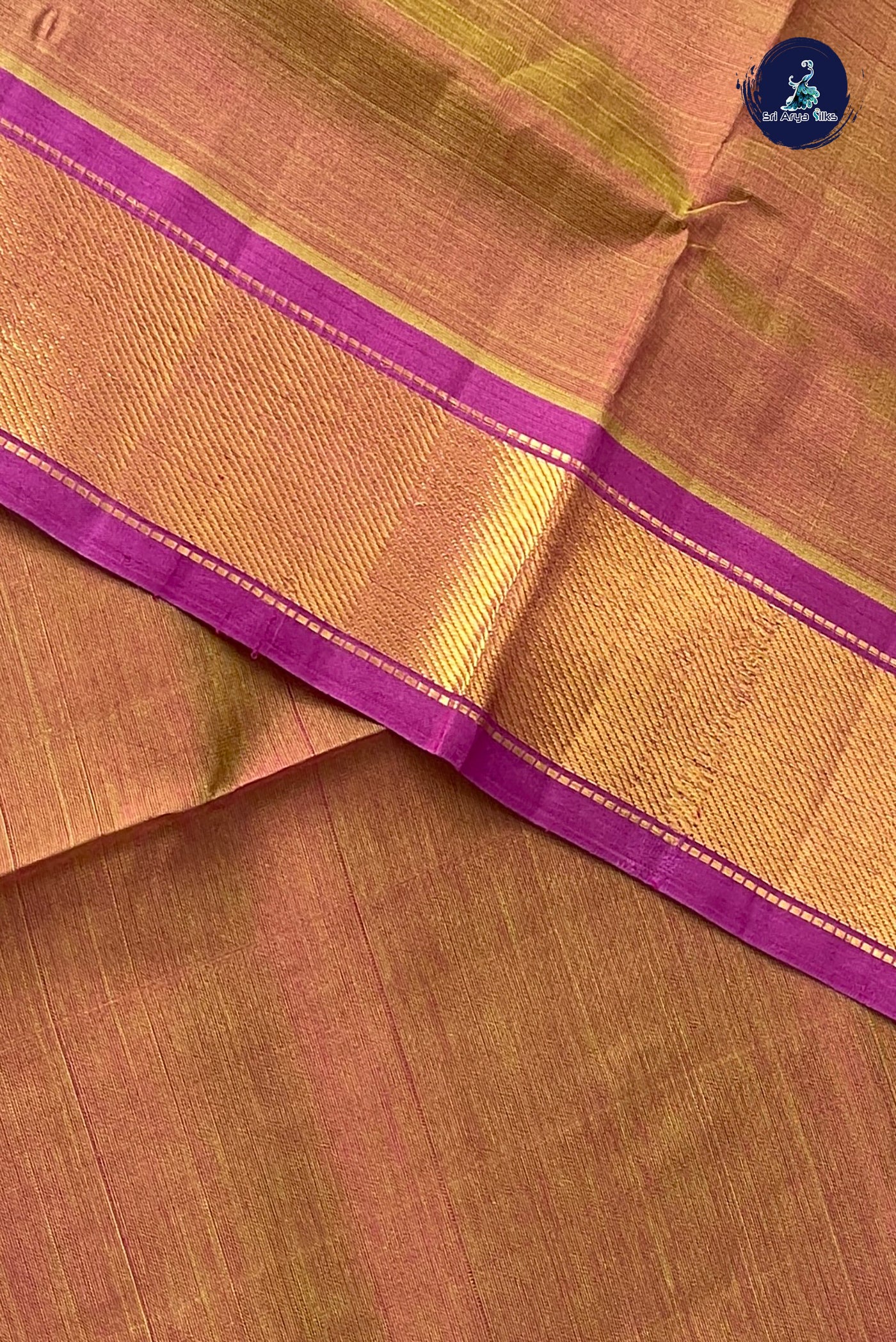 Manthulir Simple Silk Cotton Saree With Plain Pattern