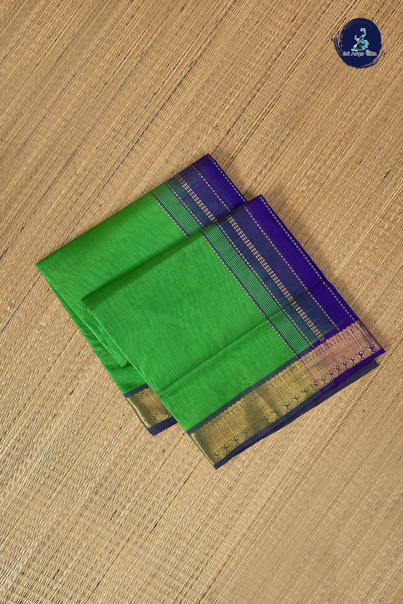 Parrot Green Vaira Oosi Silk Cotton Saree With Vaira Oosi Pattern