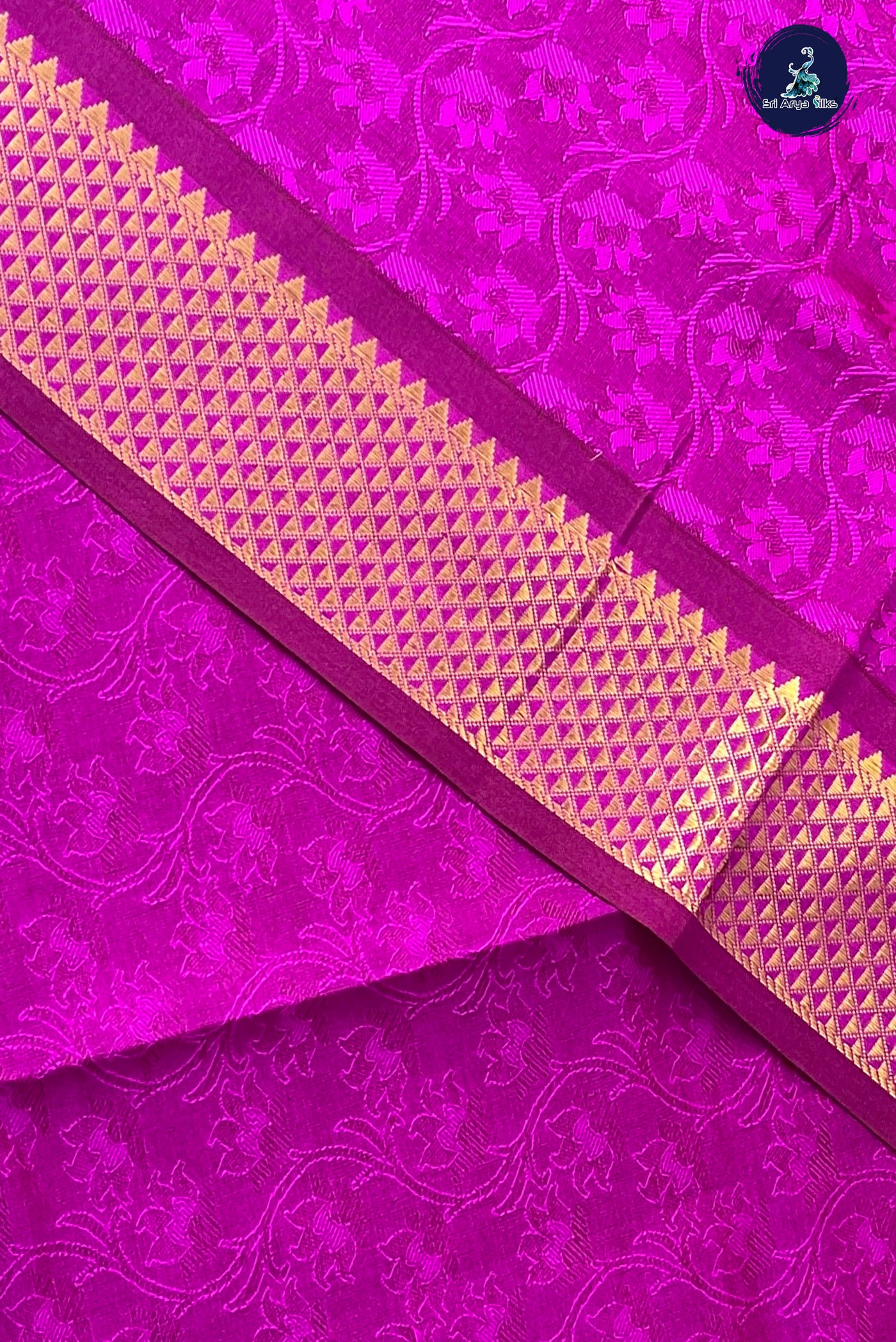 Vadamalli Half Pure Silk Cotton Saree With Embossed Pattern