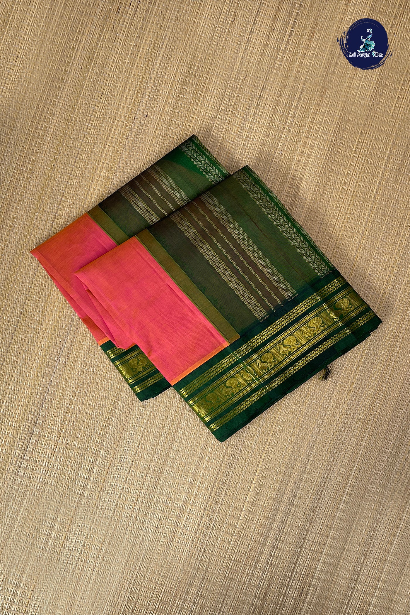 Dual Tone Pink Korvai Silk Cotton Saree With Plain Pattern