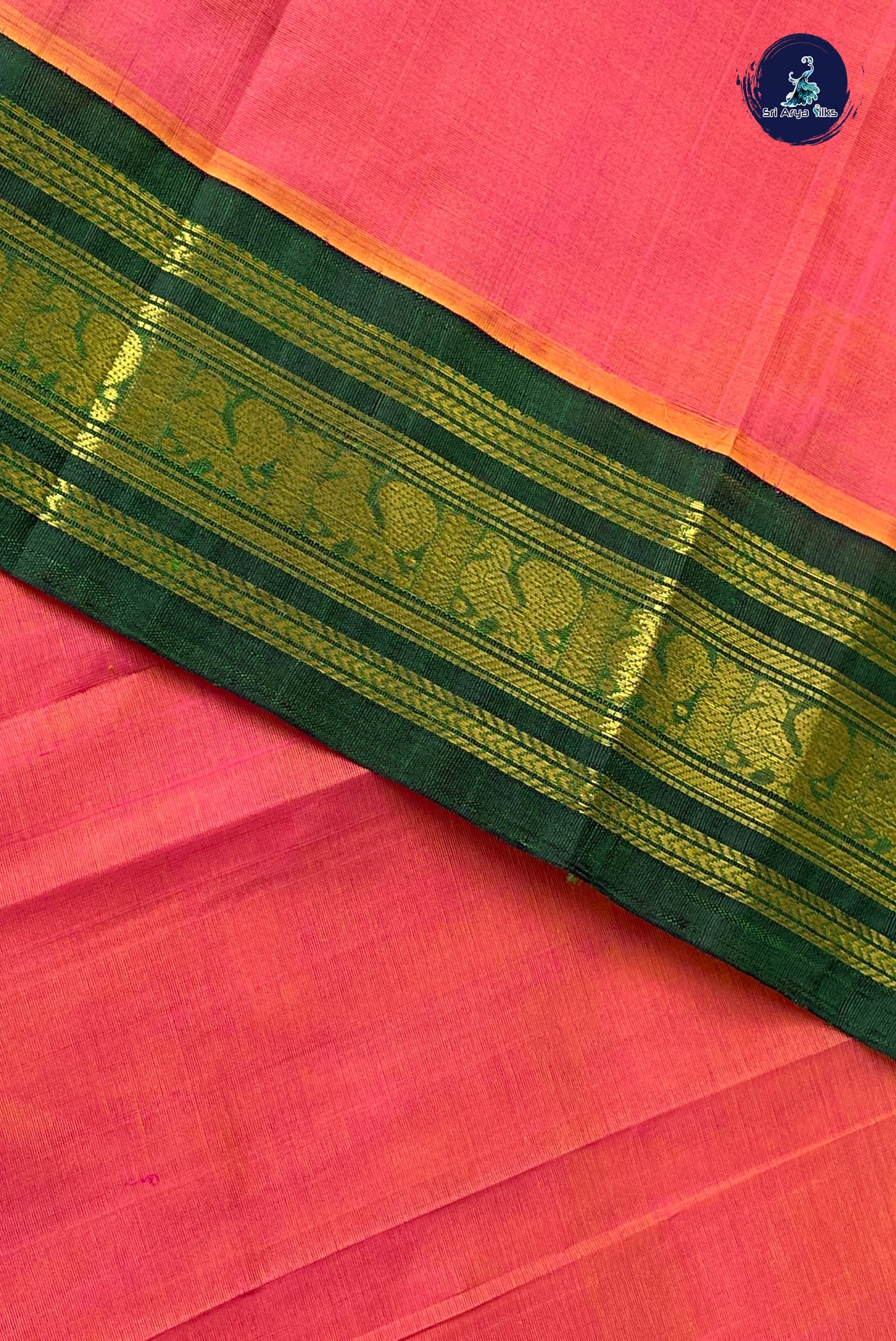 Dual Tone Pink Korvai Silk Cotton Saree With Plain Pattern