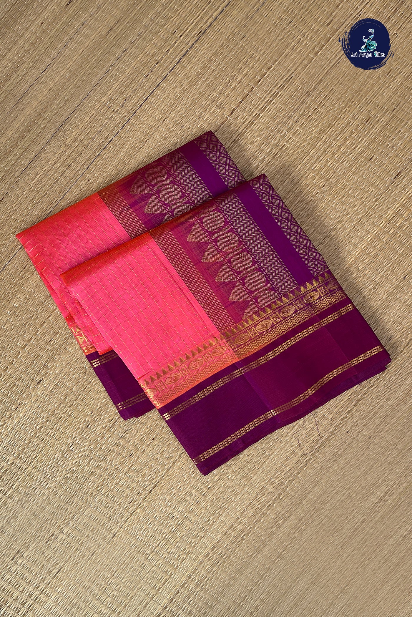 Pink Checked Saree With Zari Checked Pattern