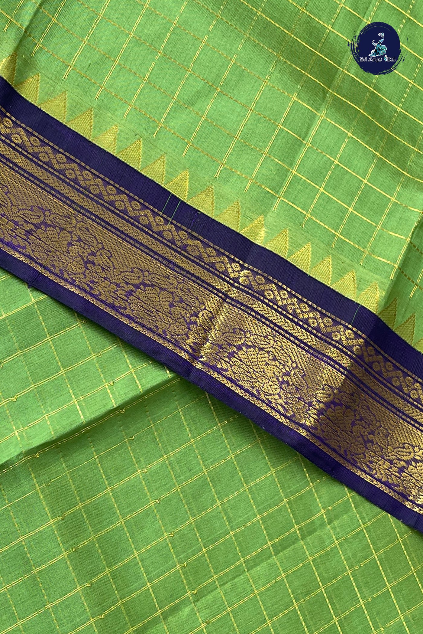 Light Green Checked Saree With Zari Checked Pattern
