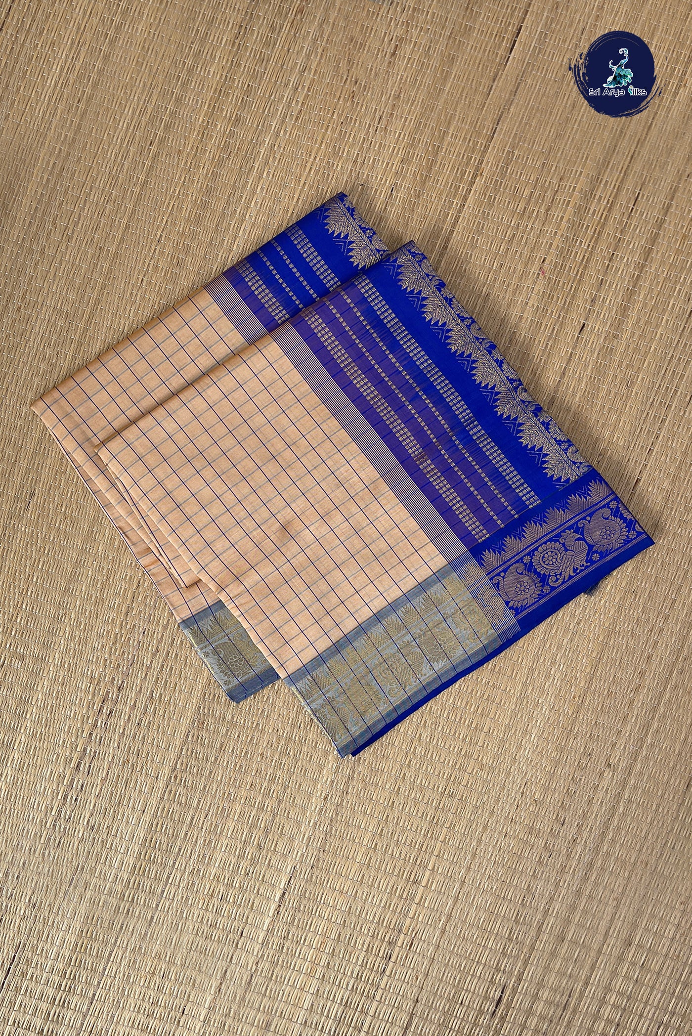 Cream Checked Saree With Checked Pattern