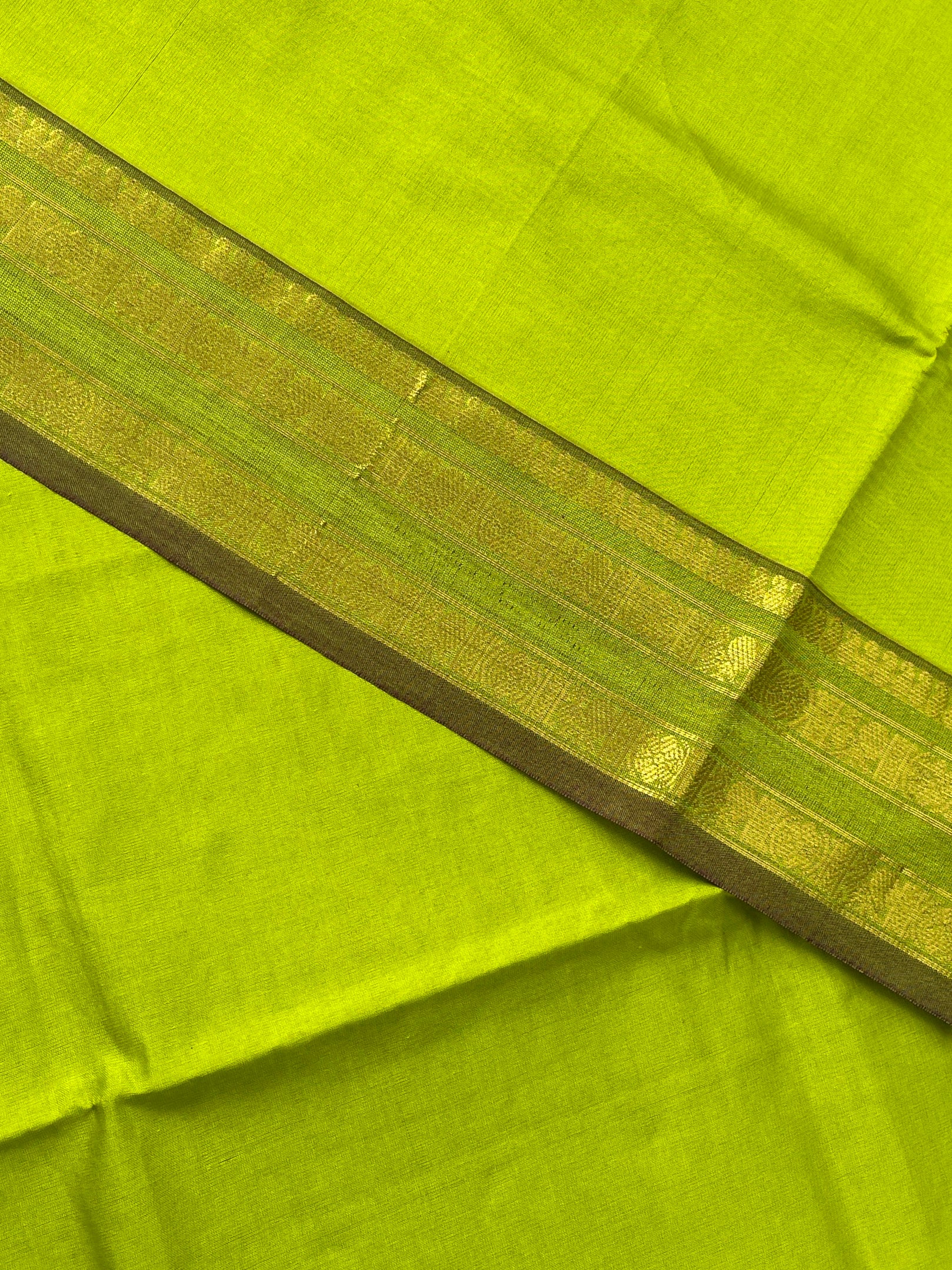 Lime Green Half Pure Silk Cotton Saree With Plain Pattern