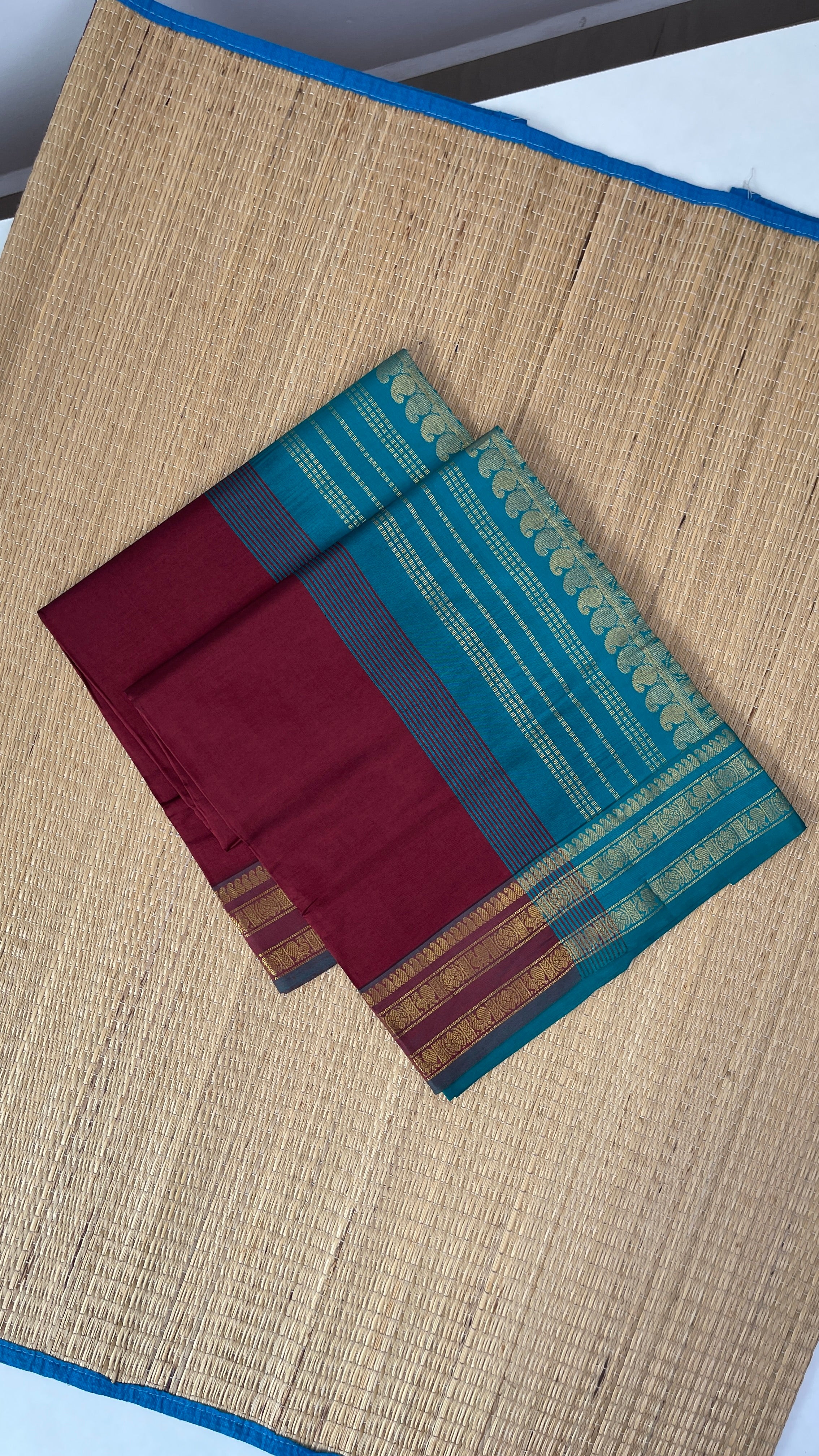 Brown Half Pure Silk Cotton Saree With Plain Pattern