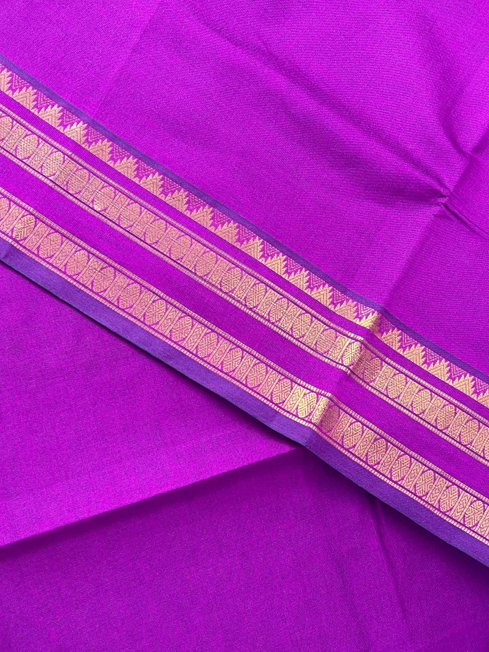 Vadamalli Half Pure Silk Cotton Saree With Plain Pattern