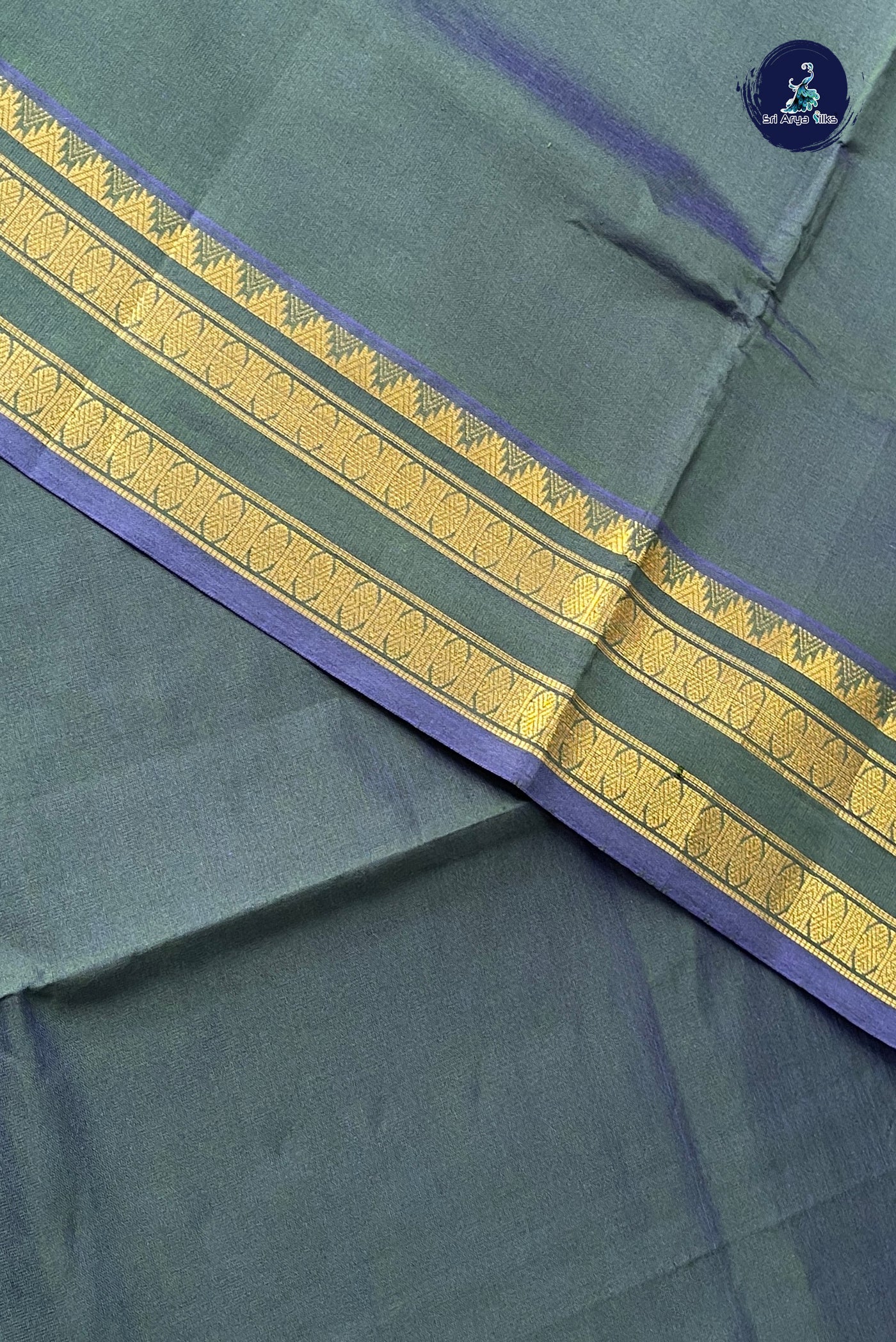 Dark Green Half Pure Silk Cotton Saree With Plain Pattern