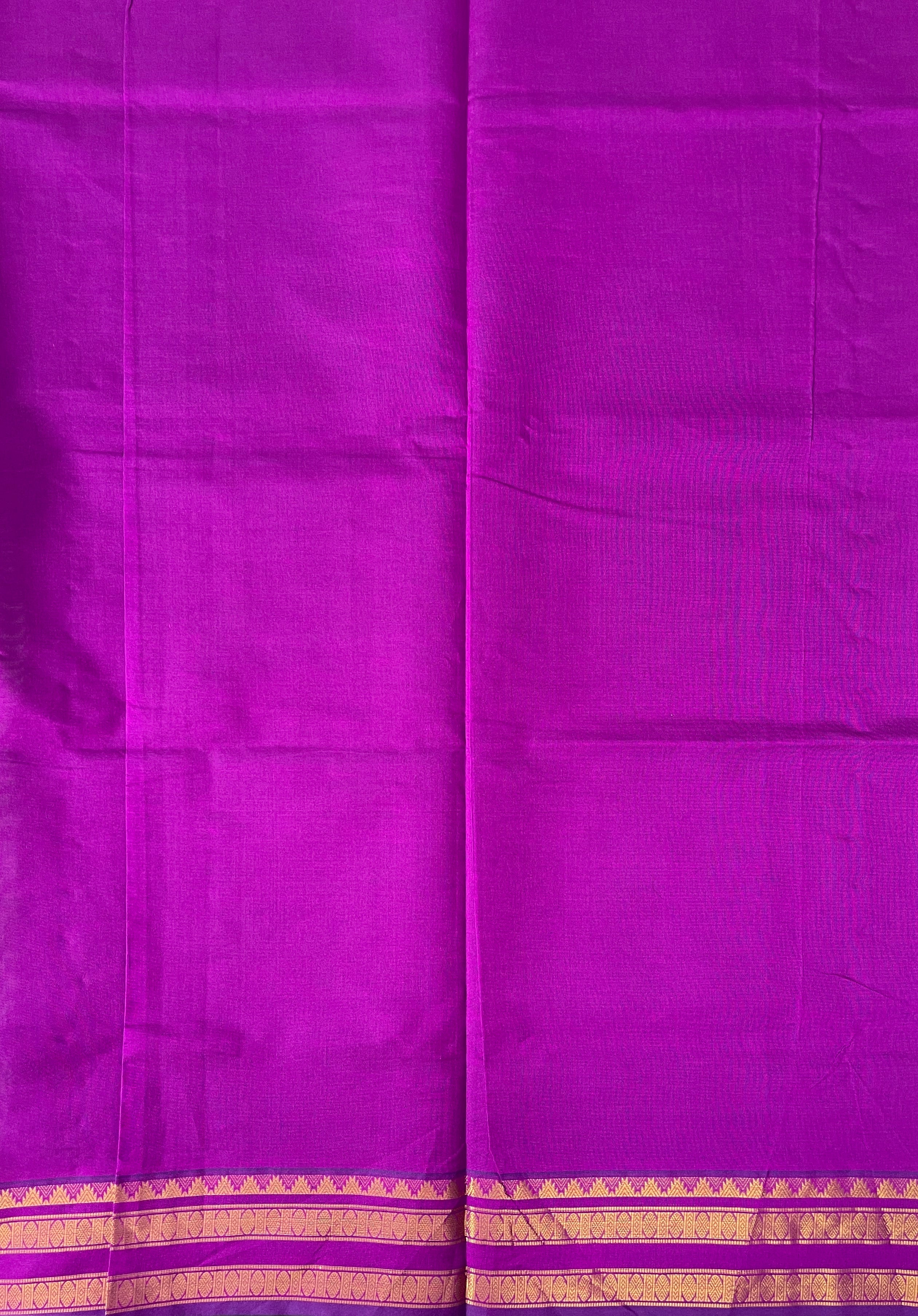 Dark Green Half Pure Silk Cotton Saree With Plain Pattern