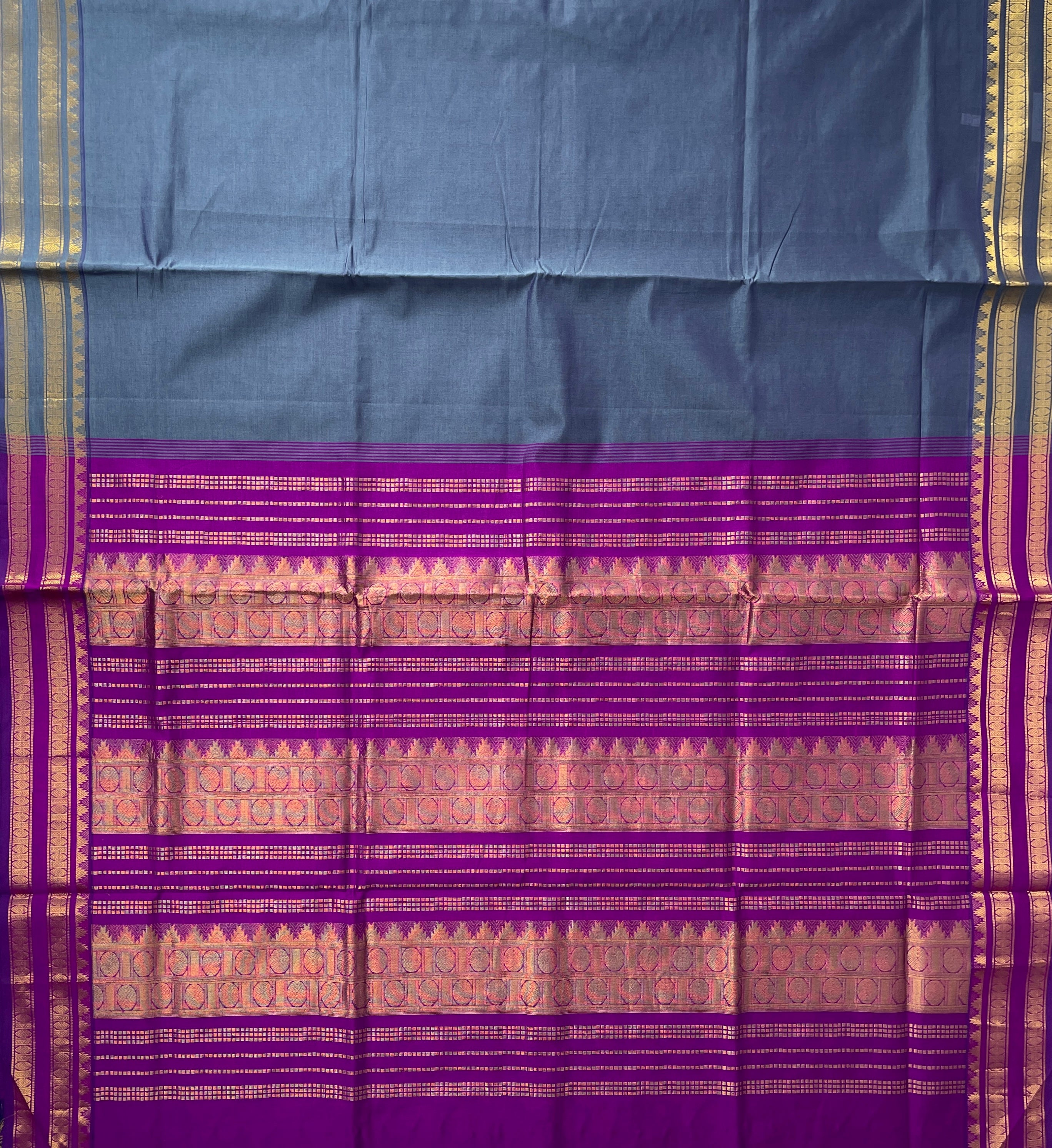 Grey Half Pure Silk Cotton Saree With Plain Pattern