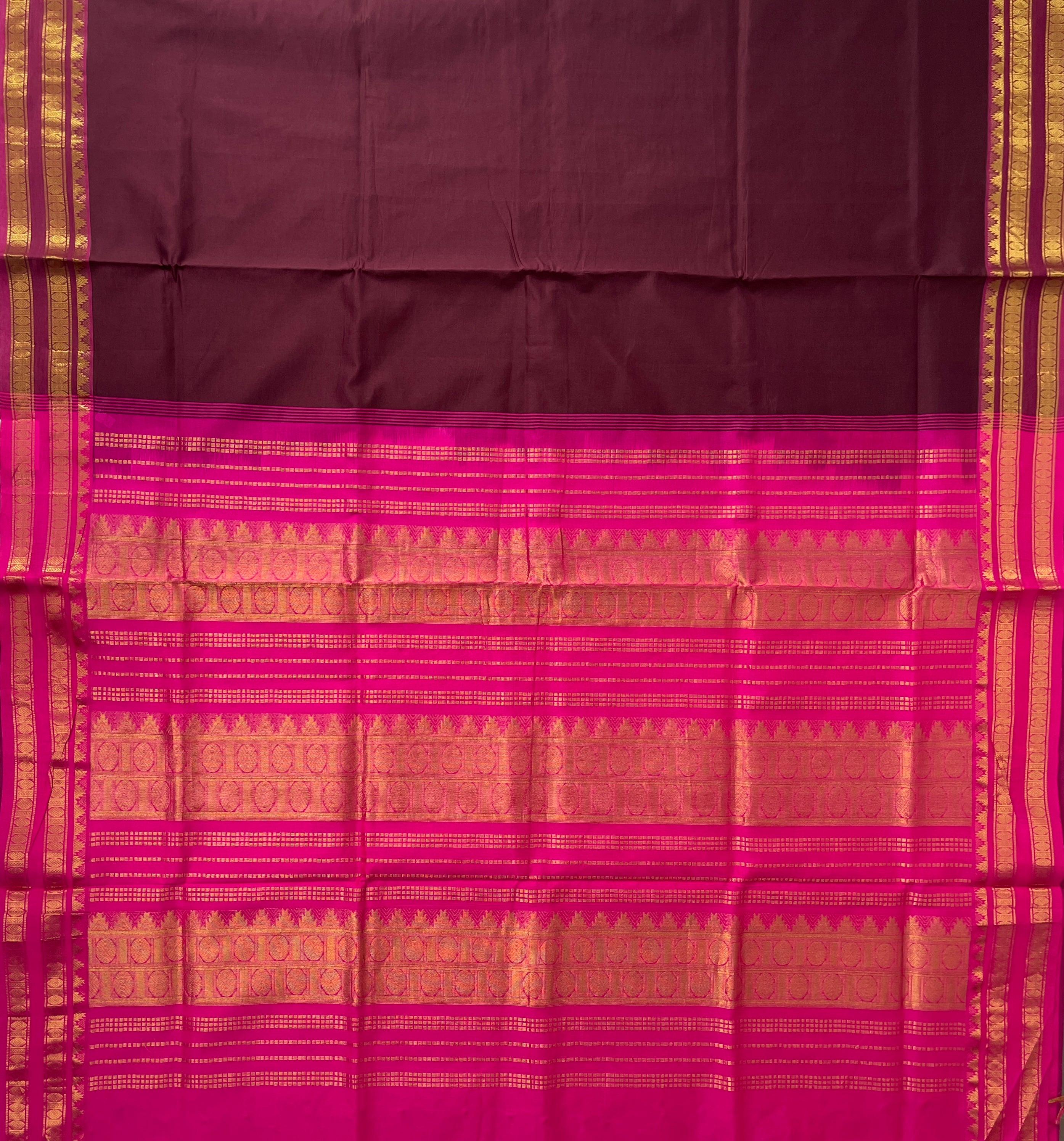 Brown Half Pure Silk Cotton Saree With Plain Pattern