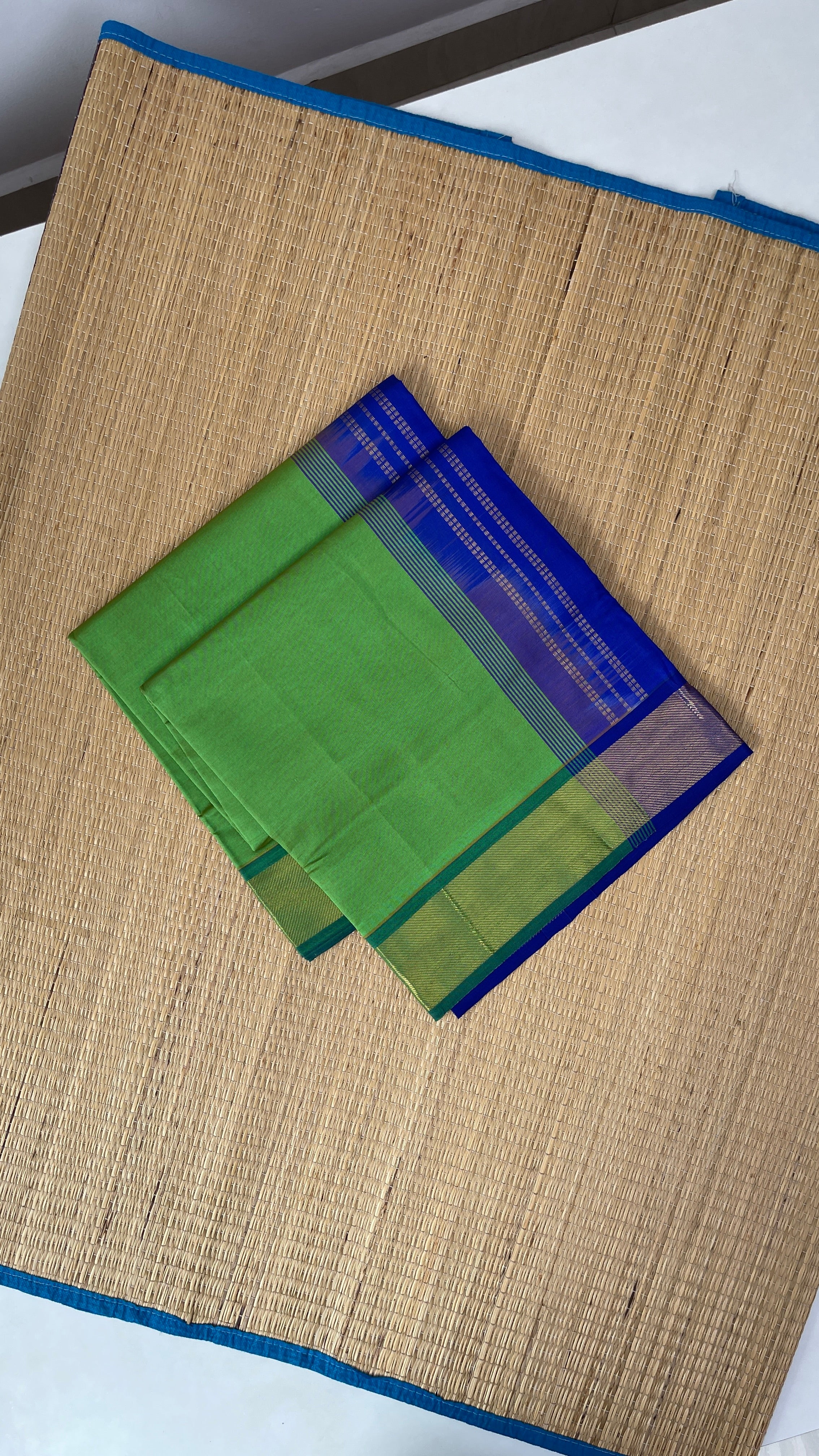 Light Green Half Pure Silk Cotton Saree With Plain Pattern