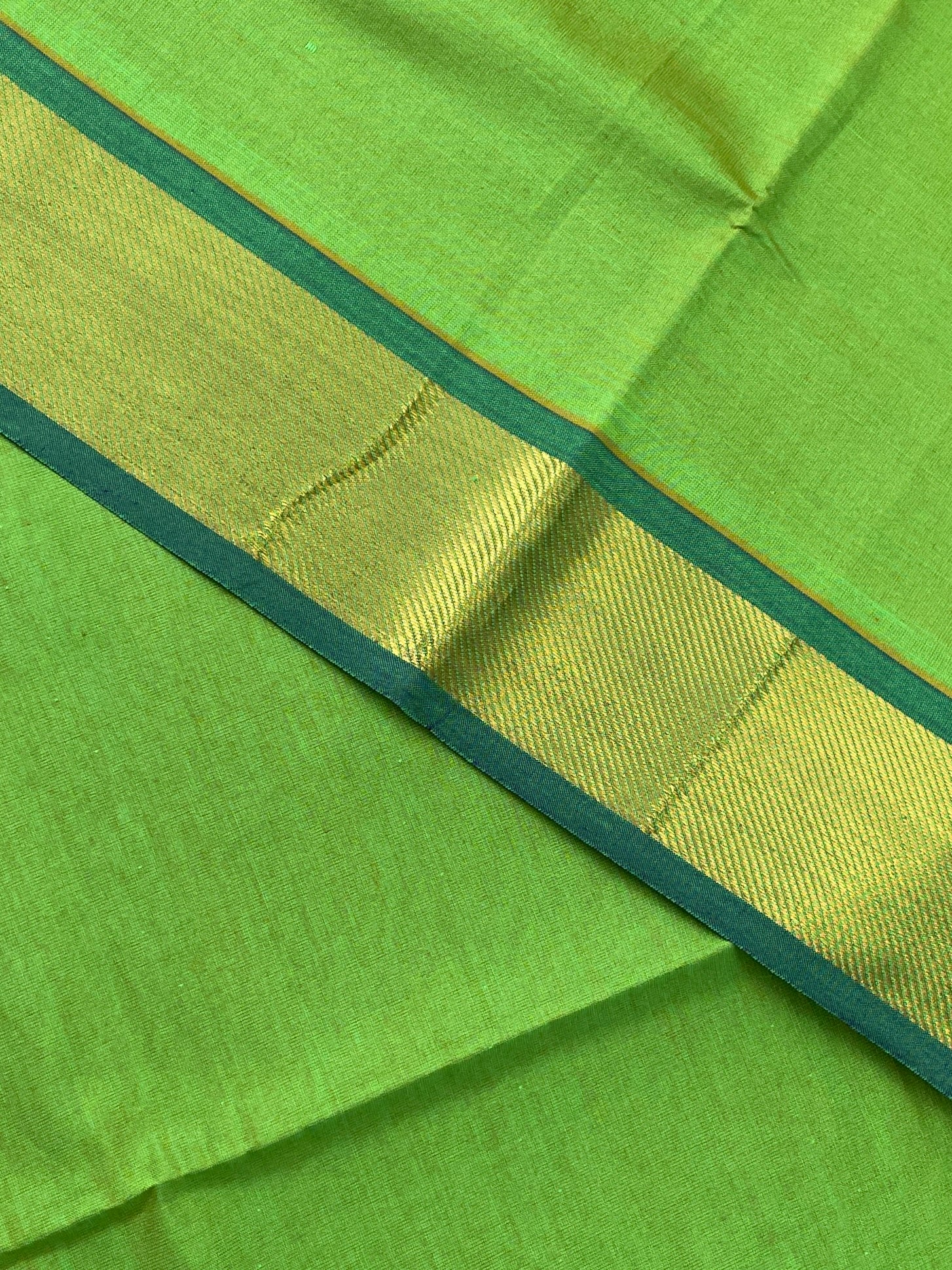 Light Green Half Pure Silk Cotton Saree With Plain Pattern