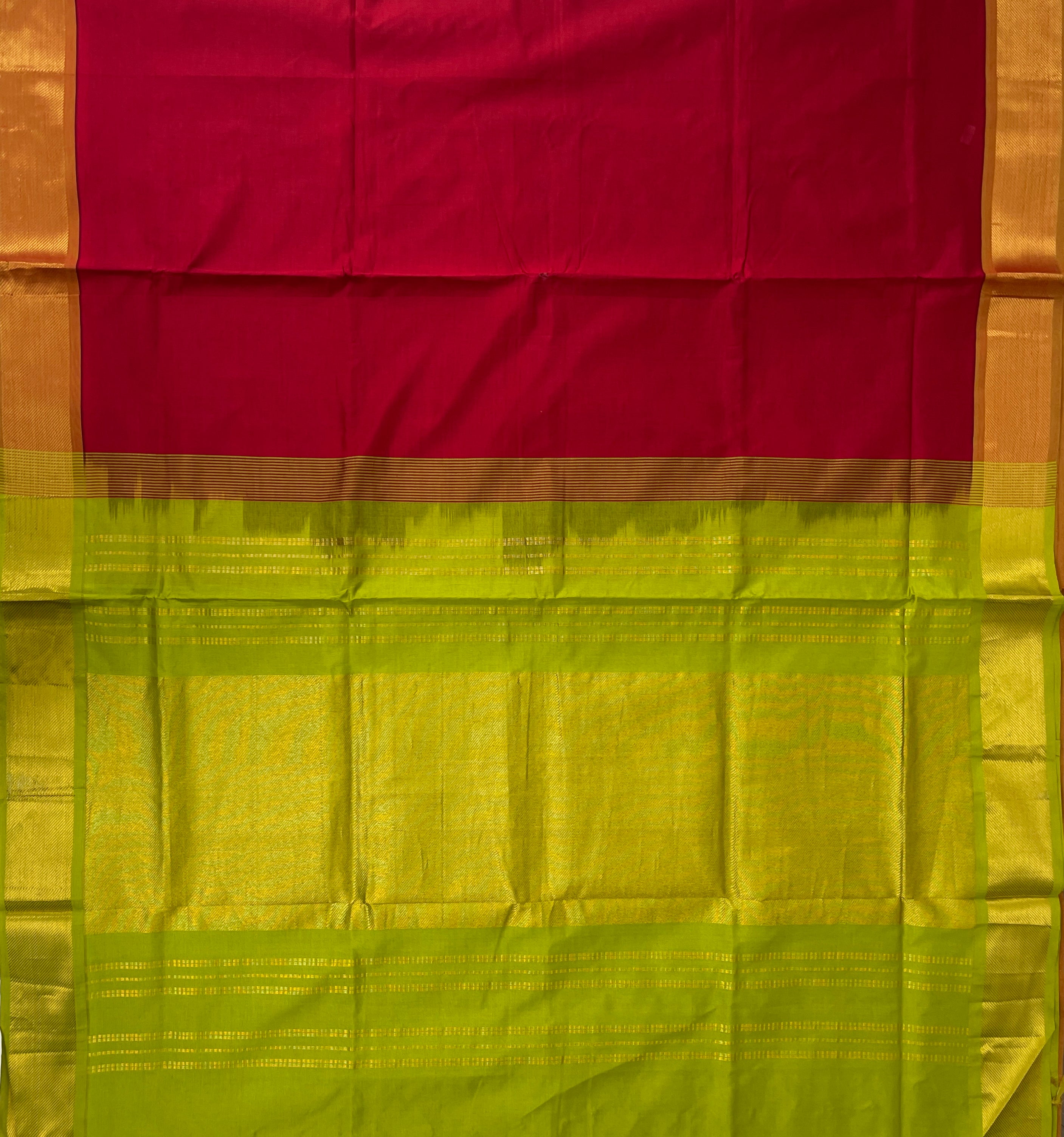 Maroon Half Pure Silk Cotton Saree With Plain Pattern
