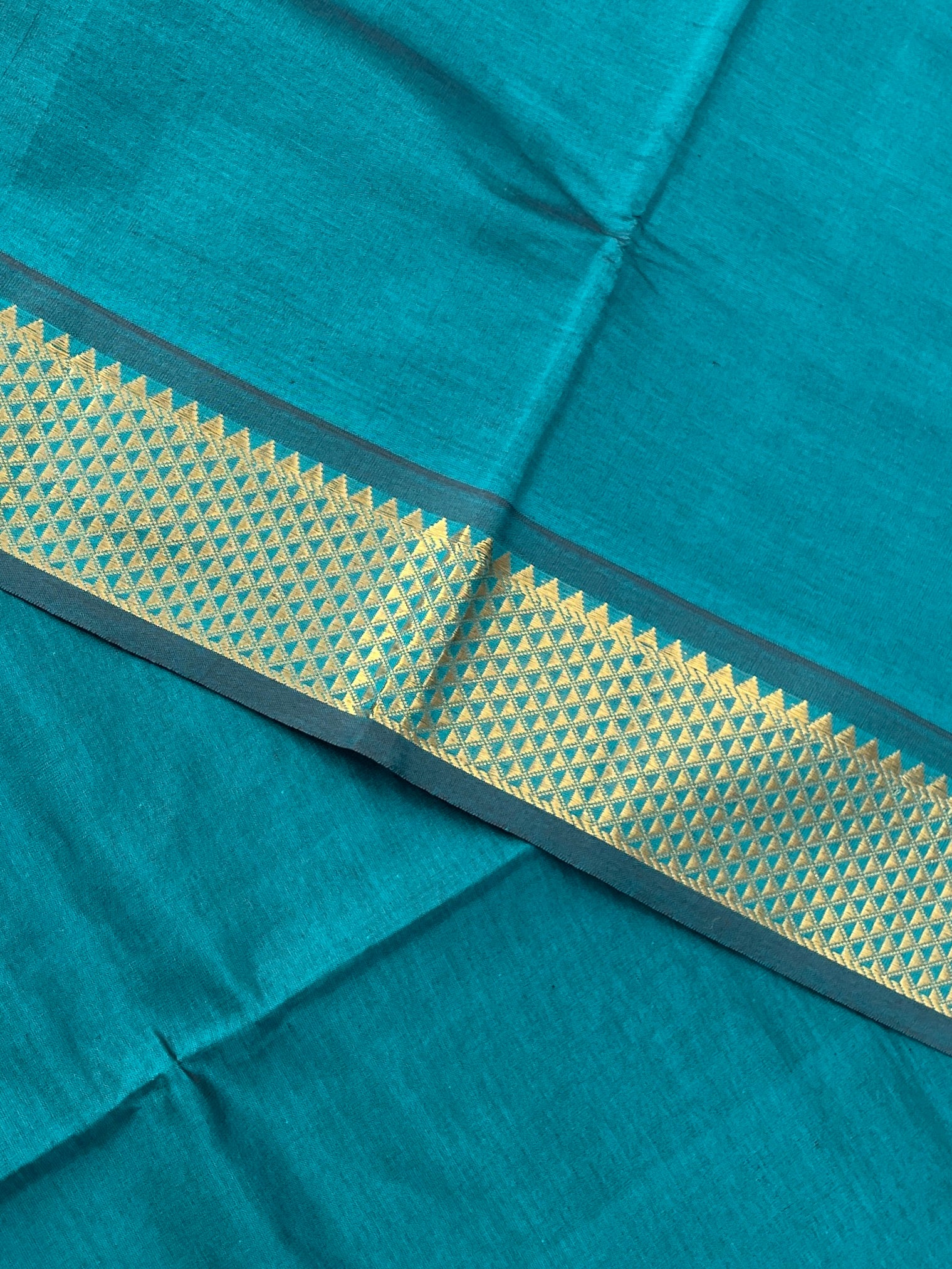 Peacock Blue Half Pure Silk Cotton Saree With Plain Pattern