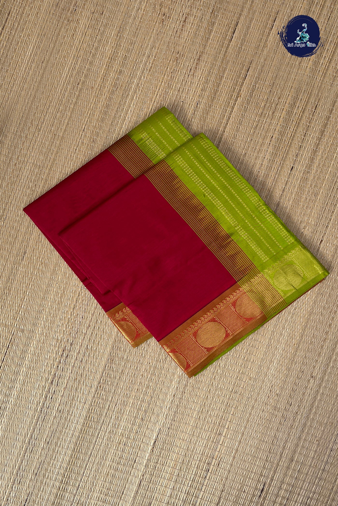 Red Half Pure Silk Cotton Saree With Plain Pattern