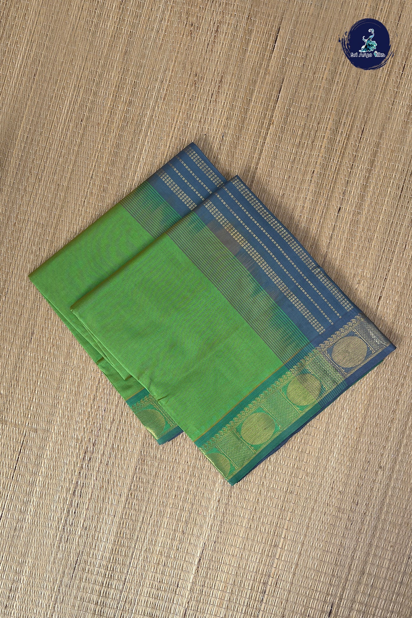 Light Green Half Pure Silk Cotton Saree With Plain Pattern