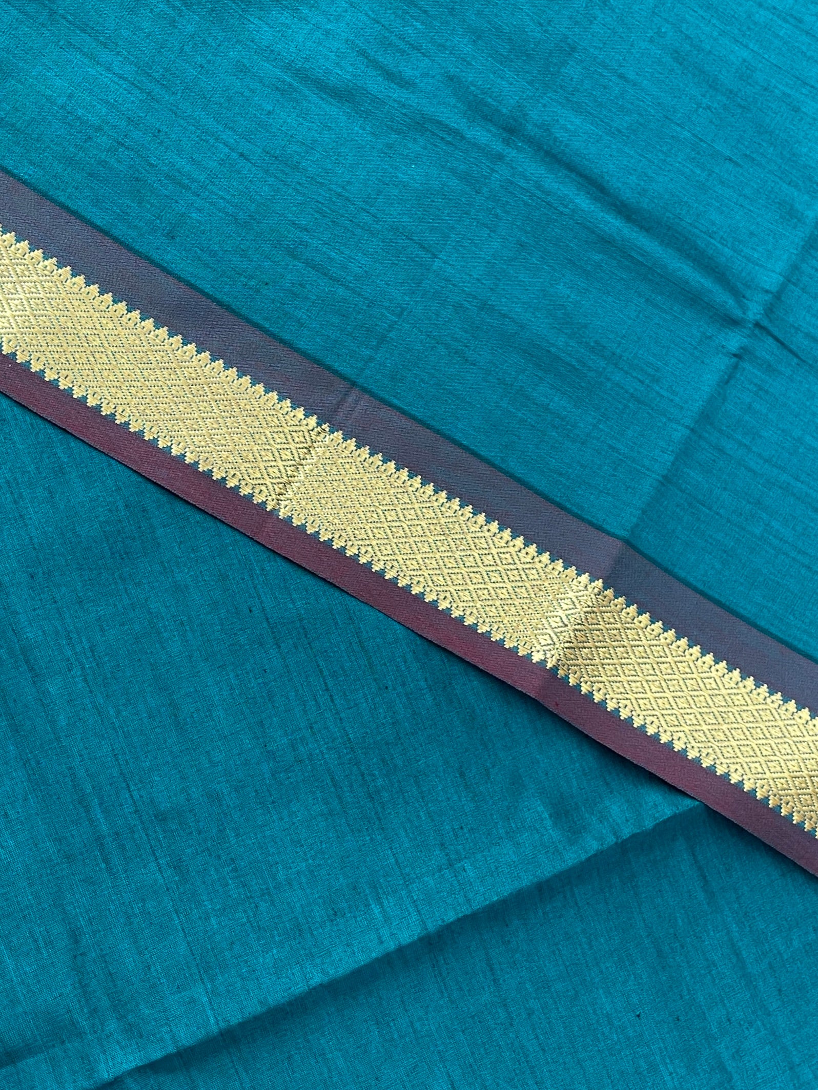 Peacock Green Half Pure Silk Cotton Saree With Plain Pattern