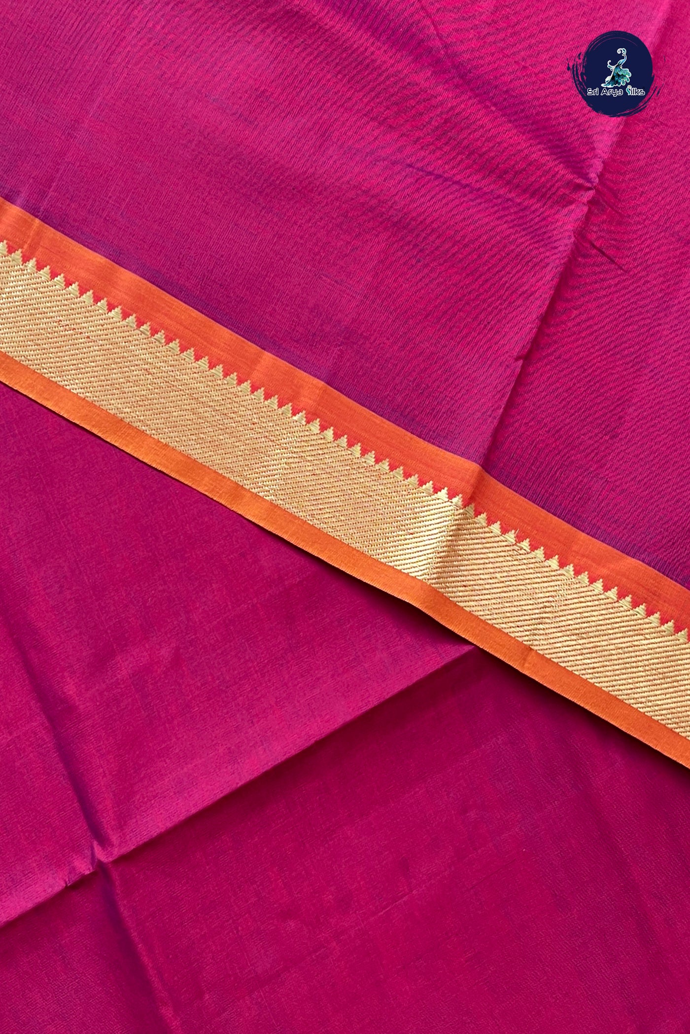 Maroon Half Pure Silk Cotton Saree With Plain Pattern