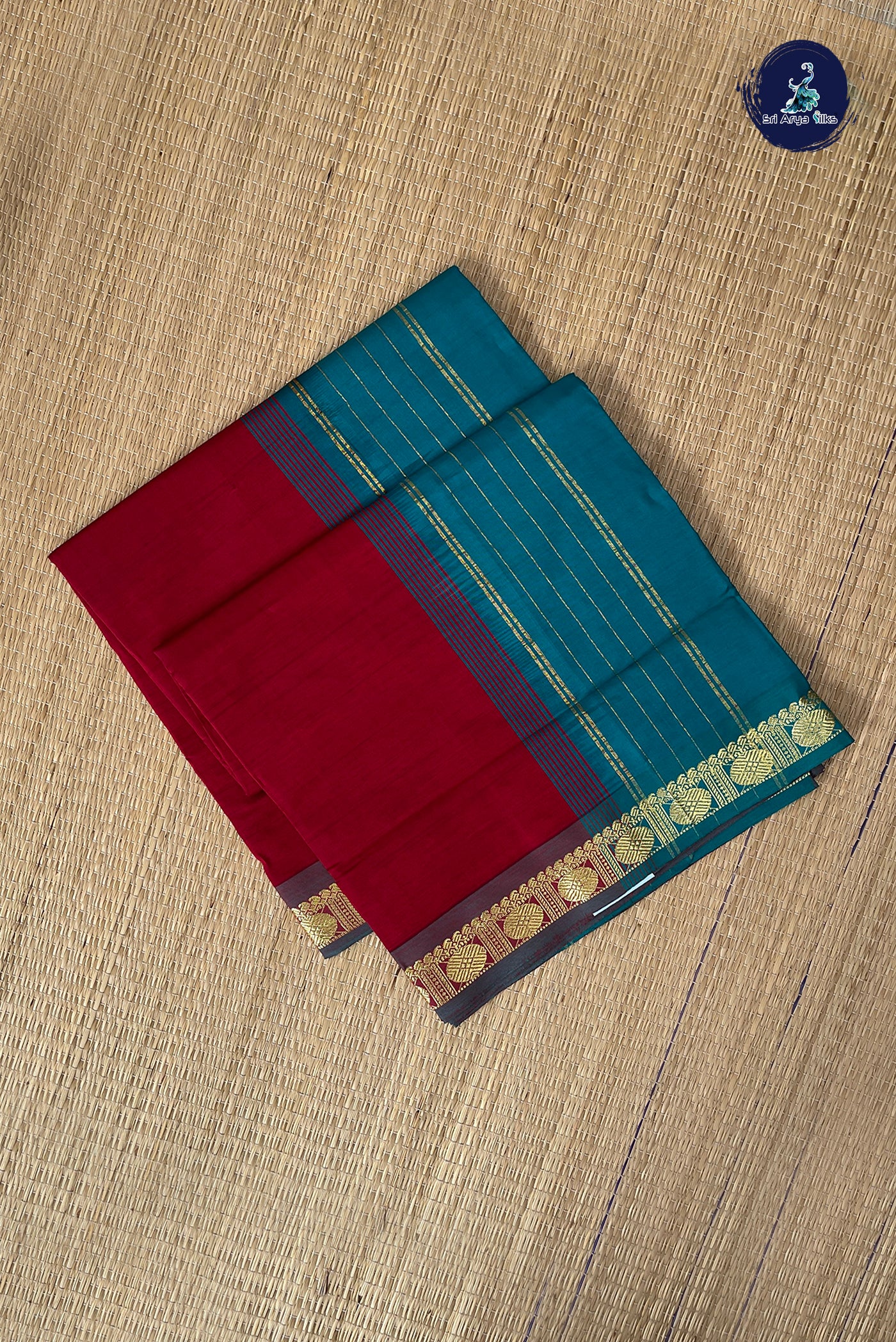 Red Half Pure Silk Cotton Saree With Plain Pattern