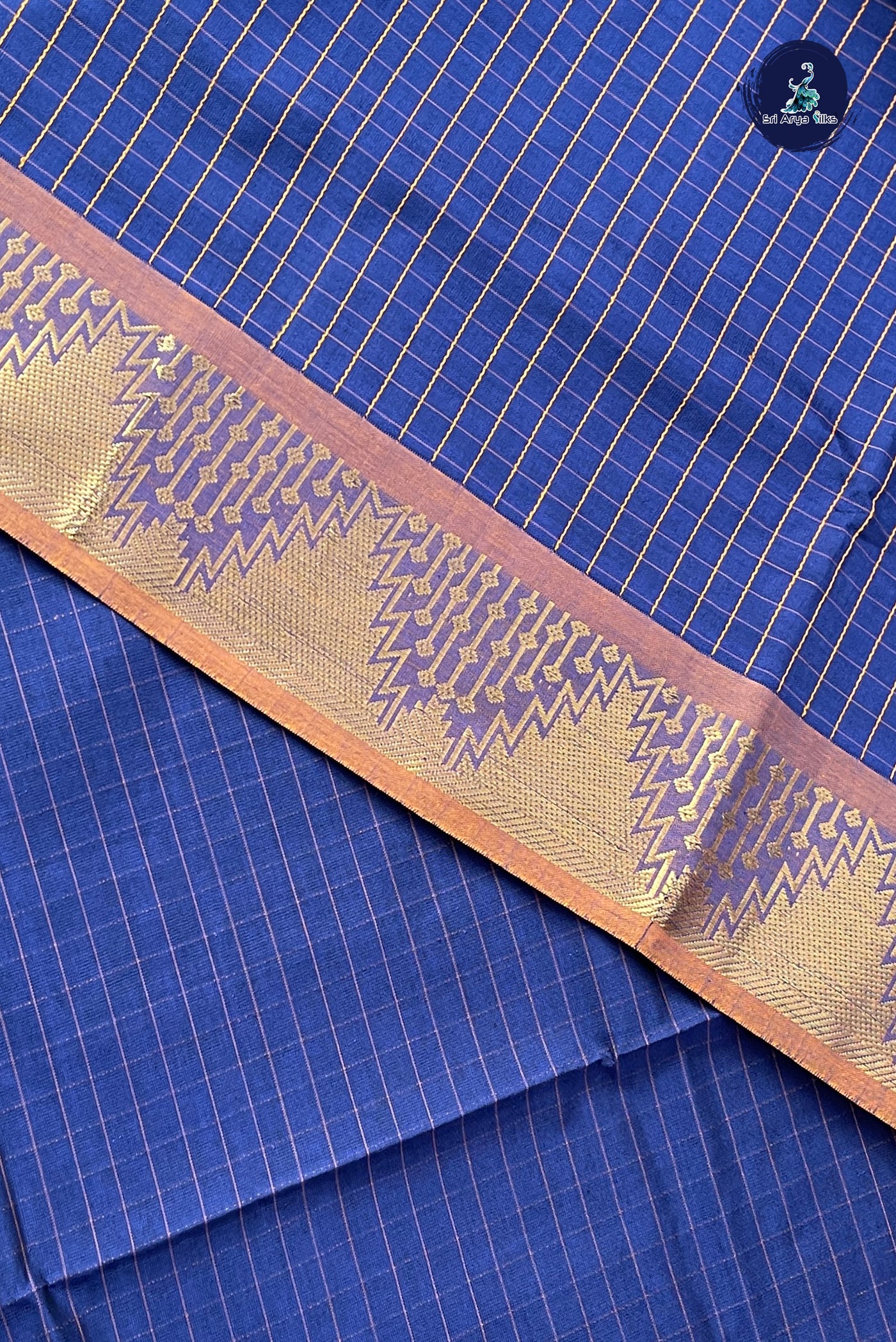 Navy Blue Checked Saree With Checked Pattern