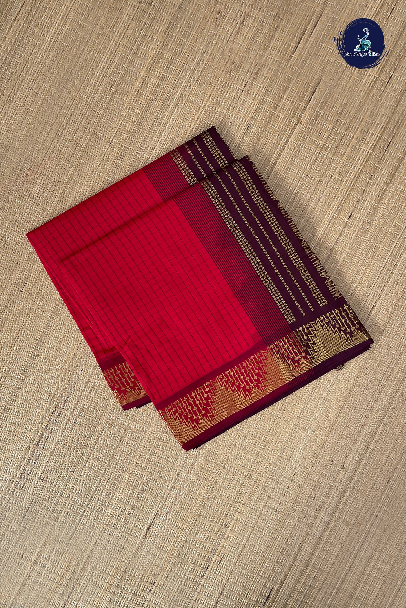 Red Checked Saree With Checked Pattern