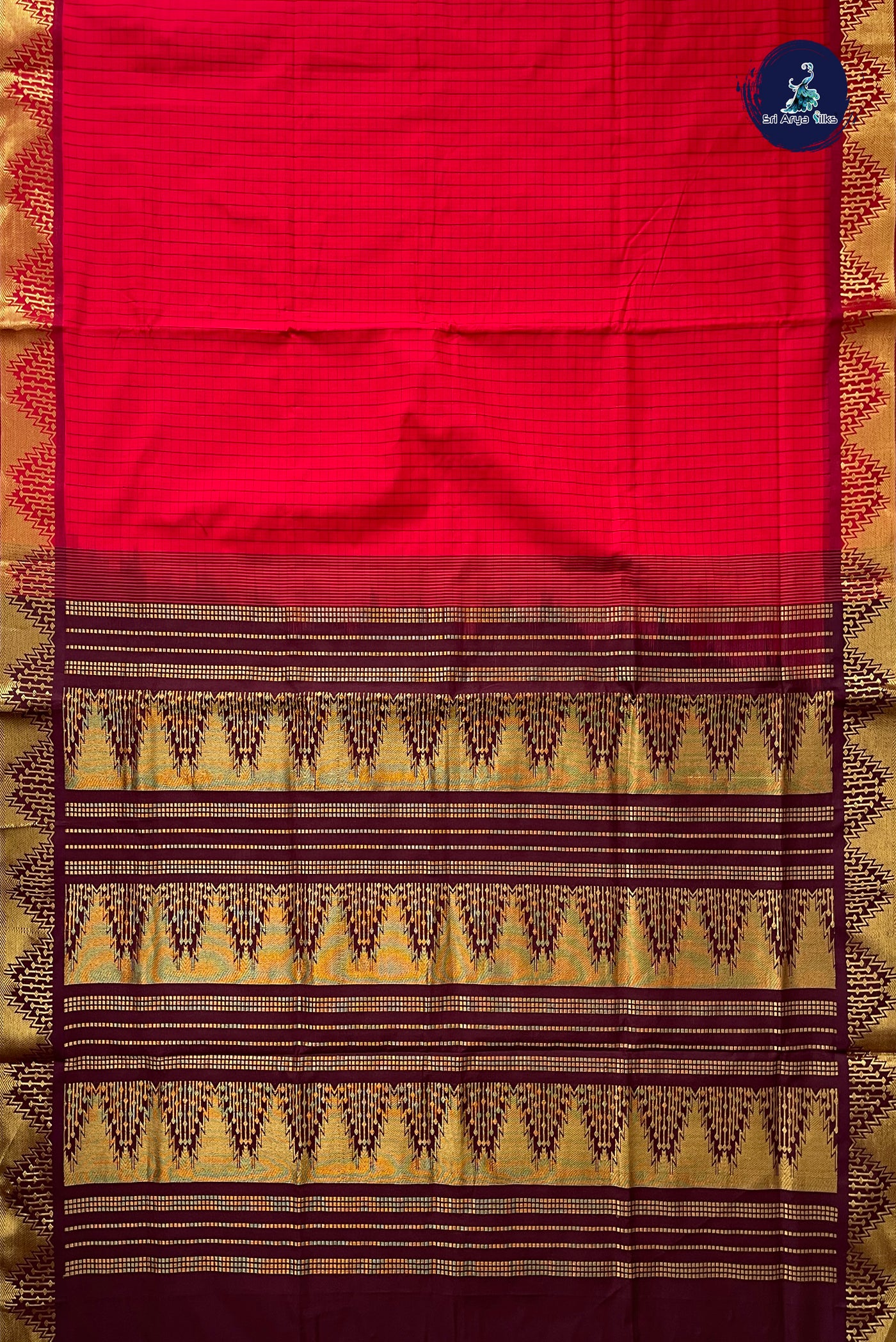 Red Checked Saree With Checked Pattern