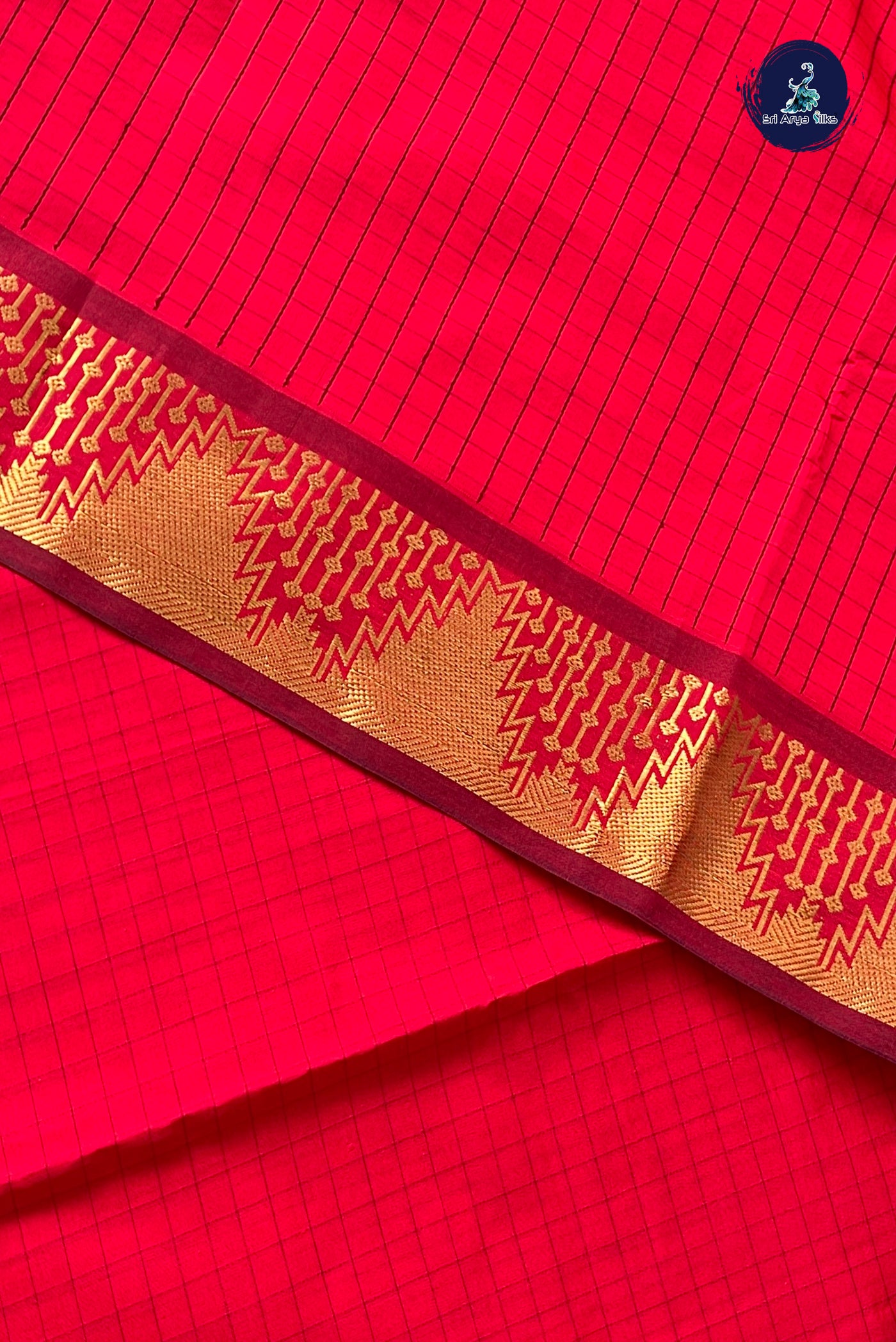 Red Checked Saree With Checked Pattern