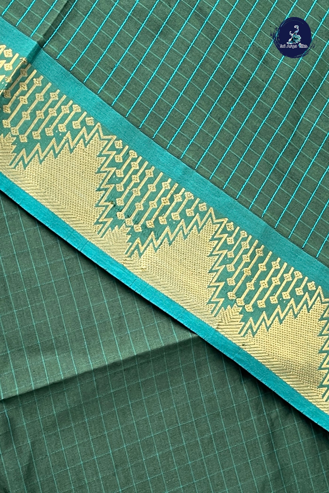 Dark Green Checked Saree With Checked Pattern