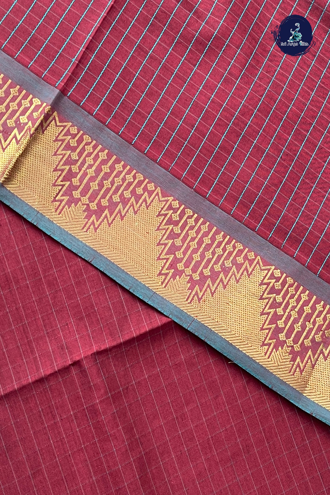 Brown Checked Saree With Checked Pattern