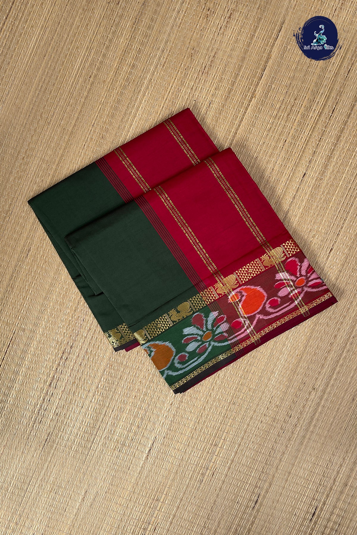 Dark Green Half Pure Silk Cotton Saree With Plain Pattern