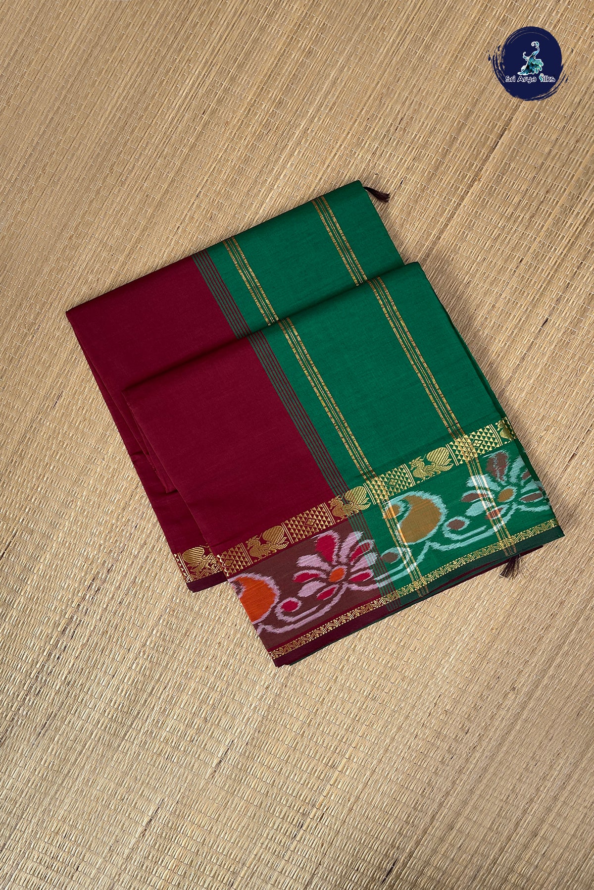 Maroon Half Pure Silk Cotton Saree With Plain Pattern
