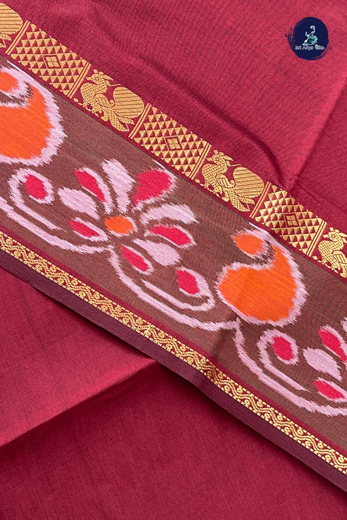 Maroon Half Pure Silk Cotton Saree With Plain Pattern