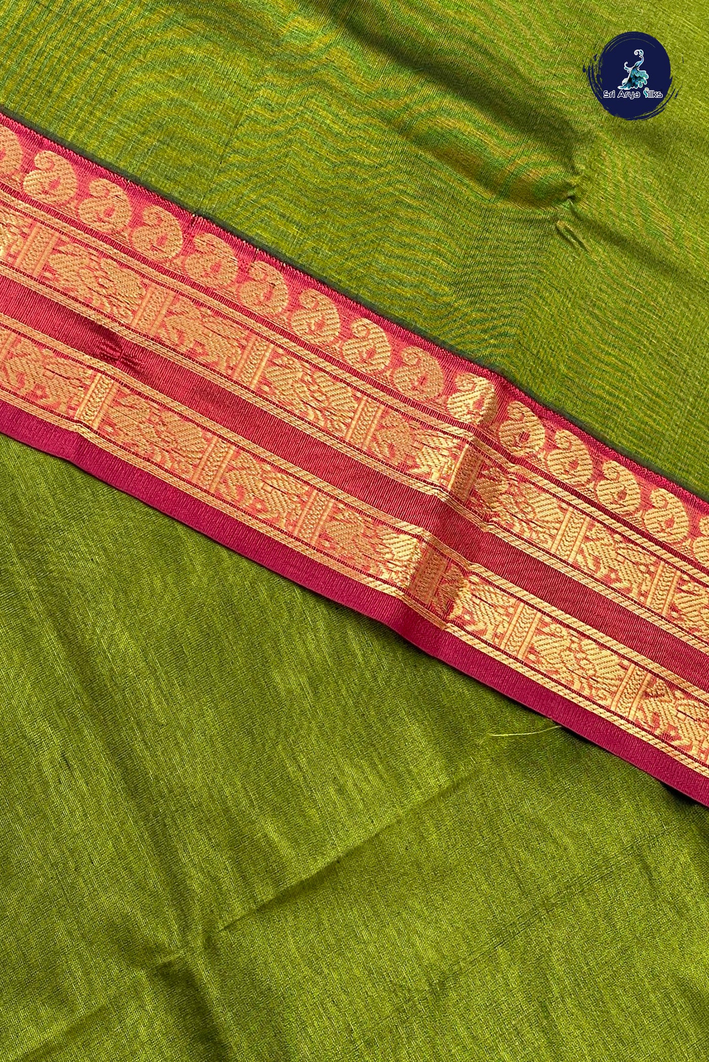 Mehendi Green Half Pure Silk Cotton Saree With Plain Pattern