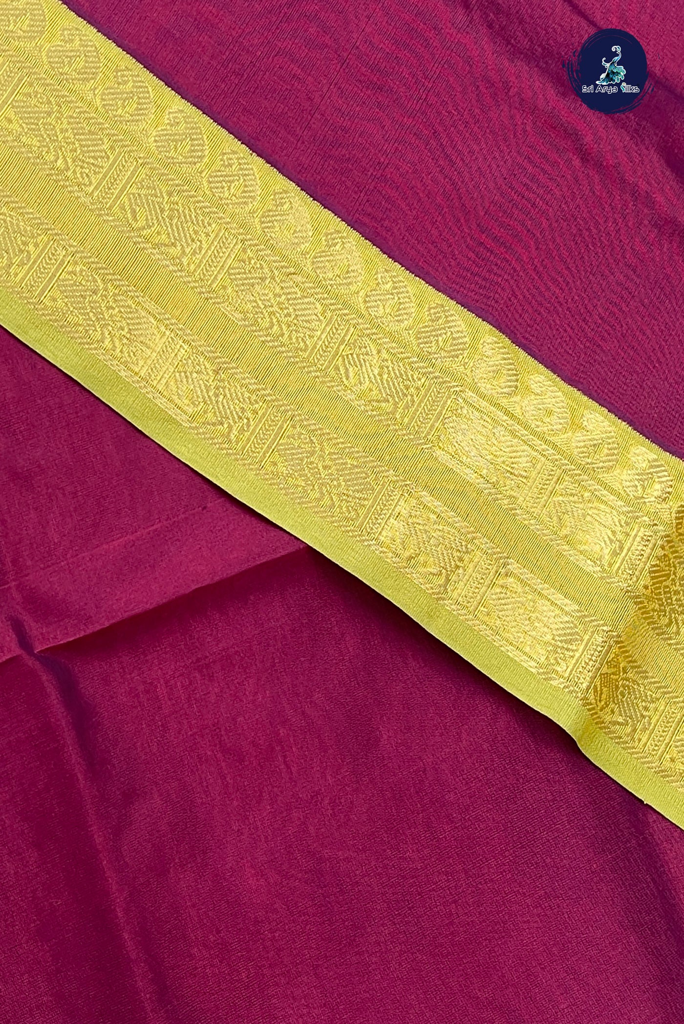 Arakku Half Pure Silk Cotton Saree With Plain Pattern