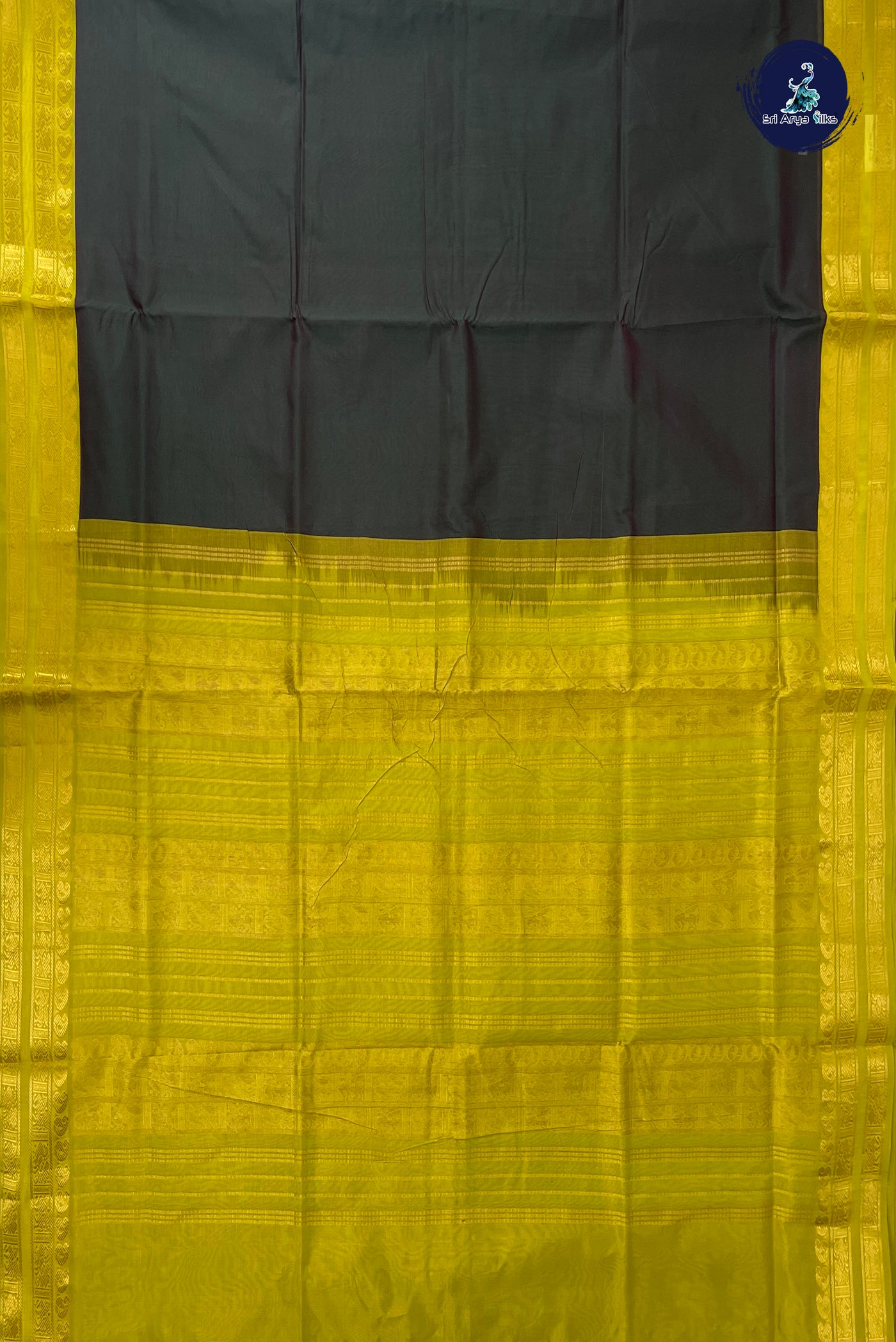 Dark Green Half Pure Silk Cotton Saree With Plain Pattern