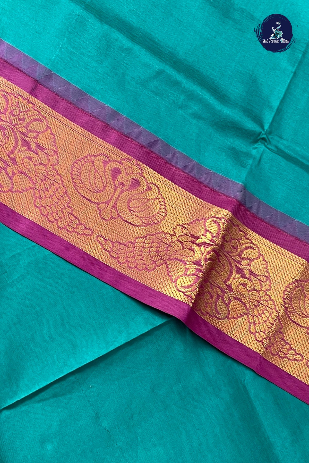 Peacock Green Half Pure Silk Cotton Saree With Plain Pattern