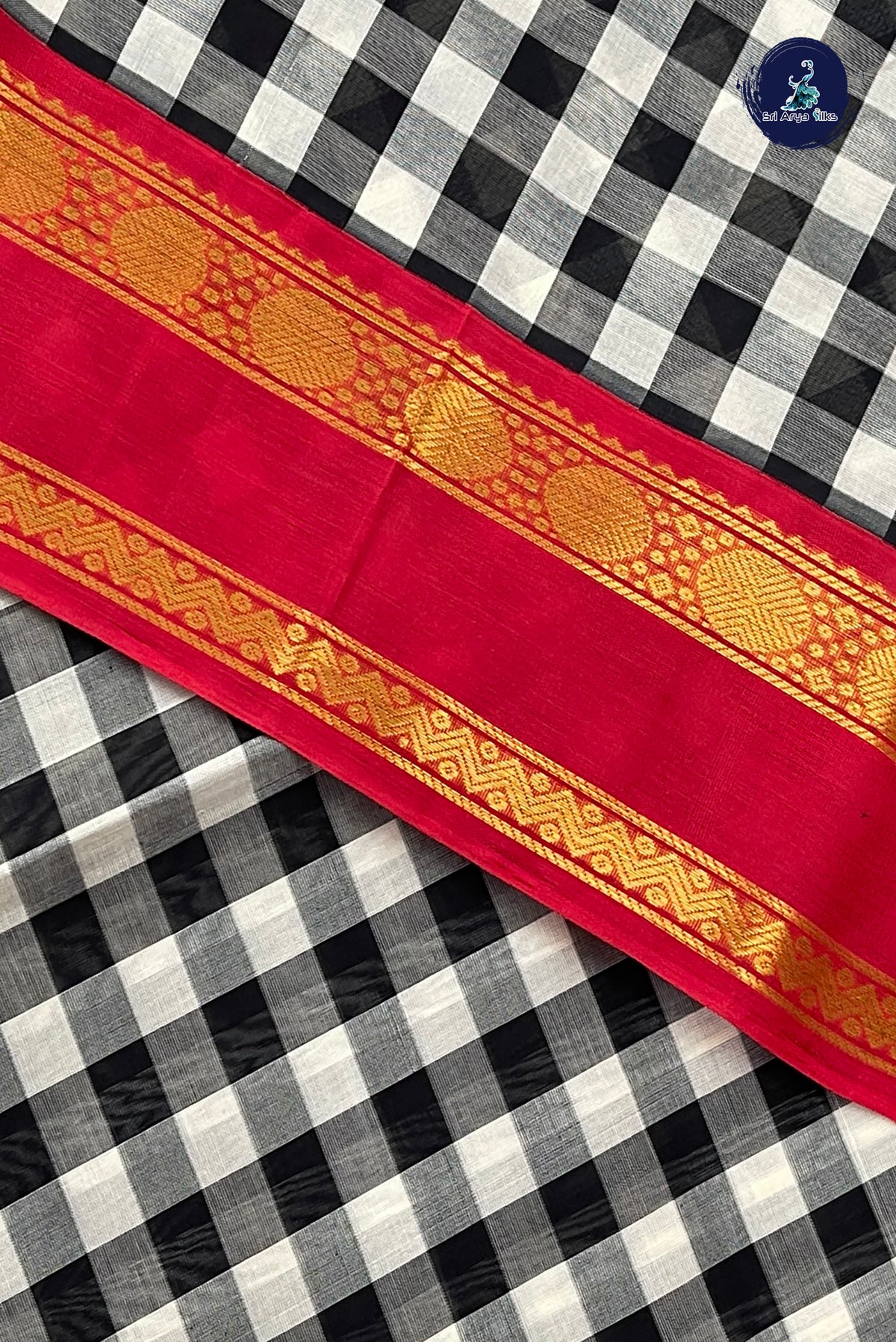Multi Colour Checked Saree With Checked Pattern