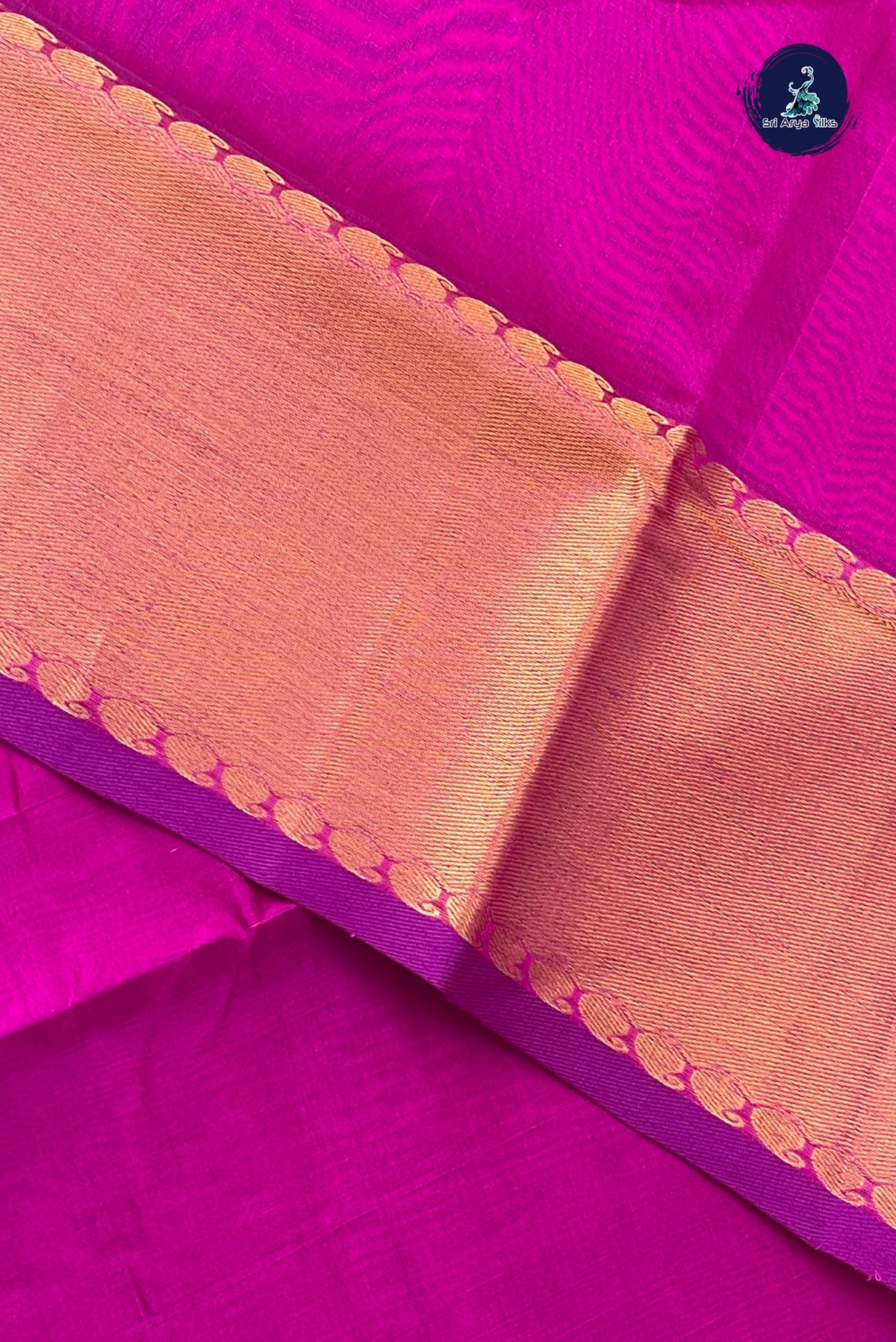 Magenta Pink Bridal Silk Cotton Saree With Plain Pattern