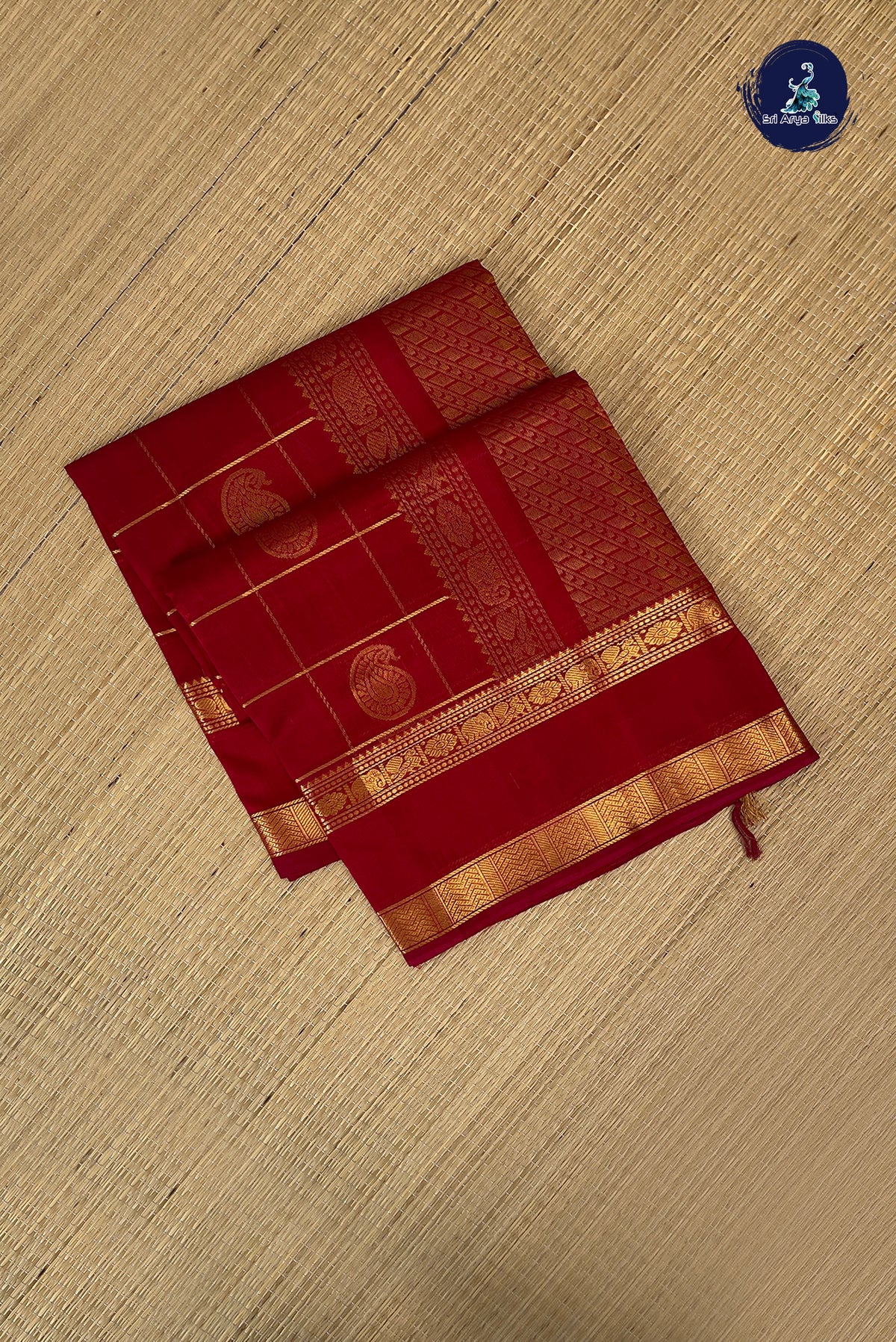 Maroon Bridal Silk Cotton Saree With Mayil Chakram Butta Pattern